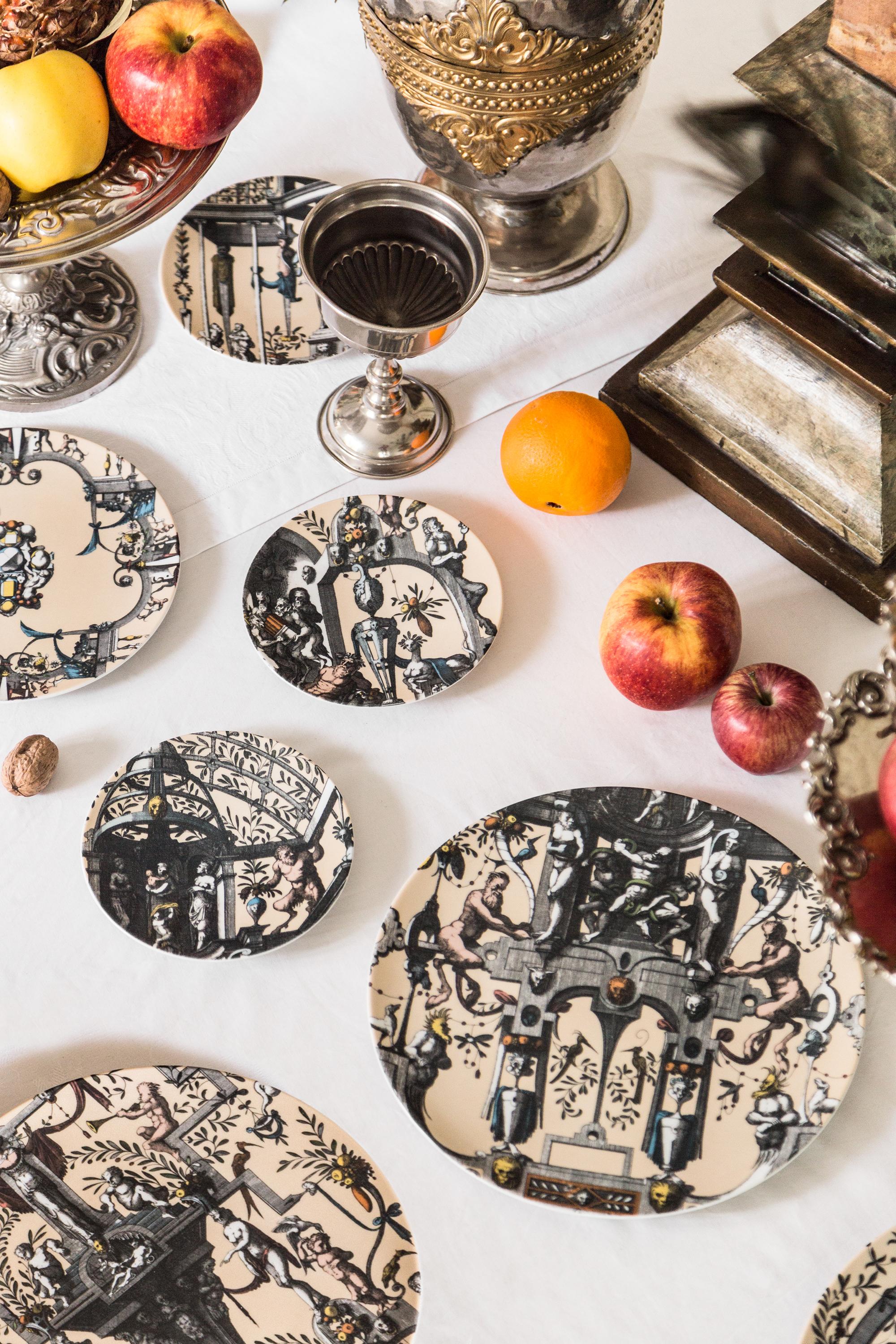 Six assiettes à pain en porcelaine décorées contemporaines Pompei en vente 1
