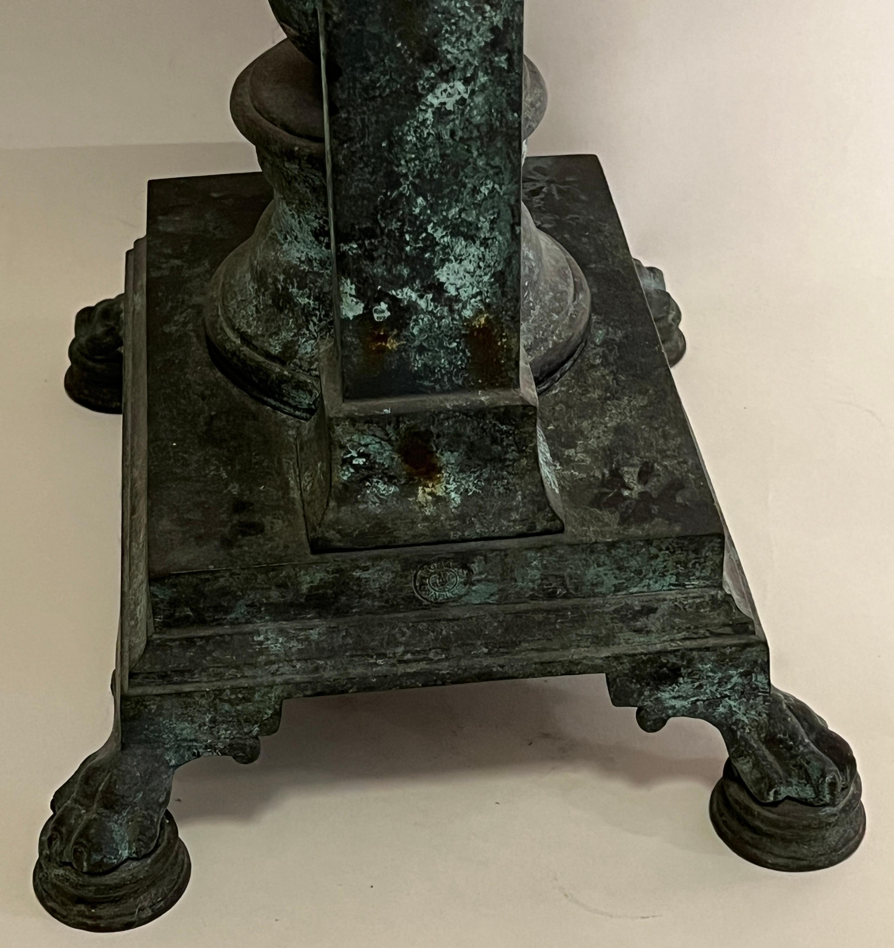 Table en bronze à vert-de-gris de Pompeii avec Nike et trophée, Italie, XIXe siècle en vente 2