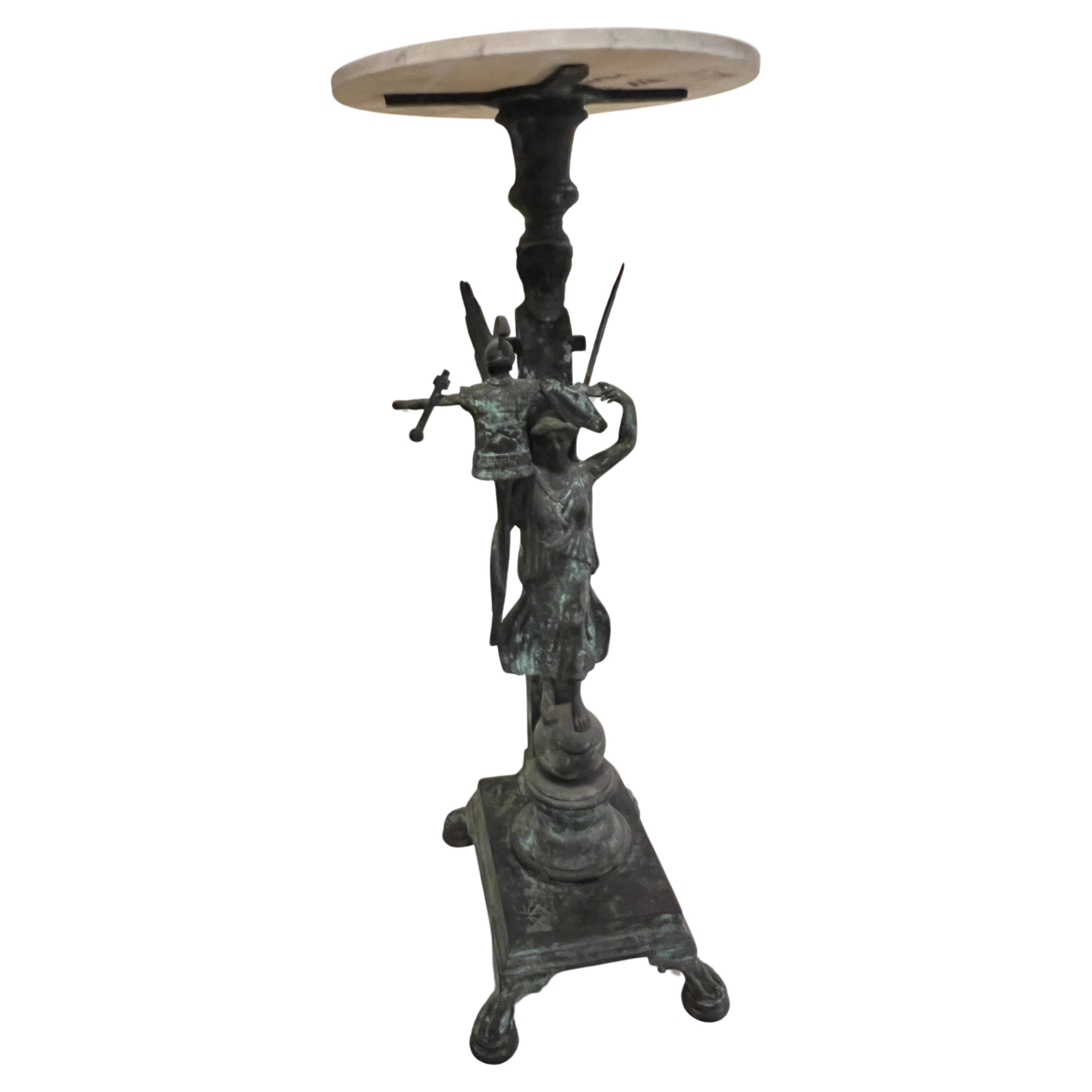 Table en bronze à vert-de-gris de Pompeii avec Nike et trophée, Italie, XIXe siècle en vente