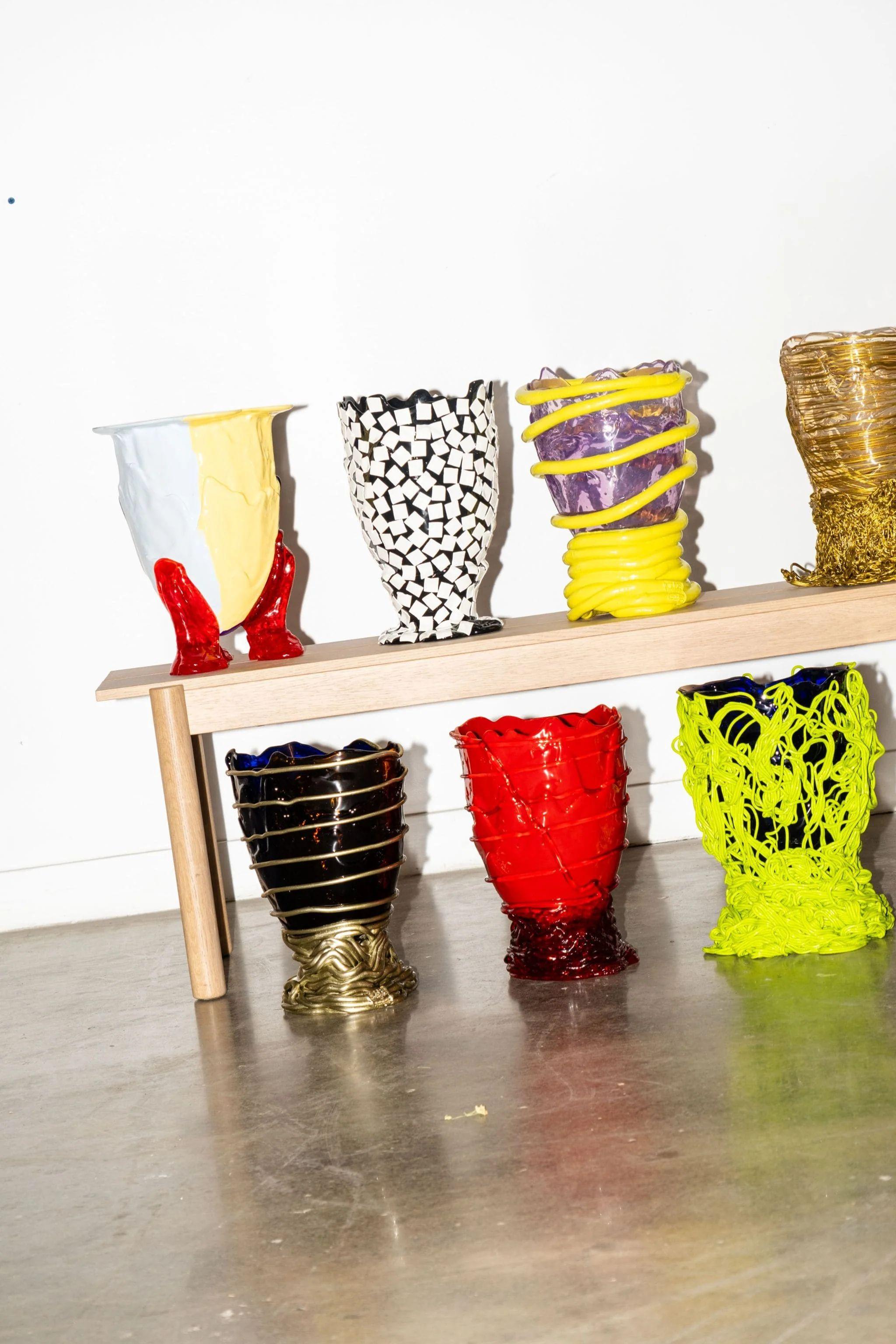 XXIe siècle et contemporain Vase Pompitu II, rouge clair et rouge mat par Gaetano Pesce en vente