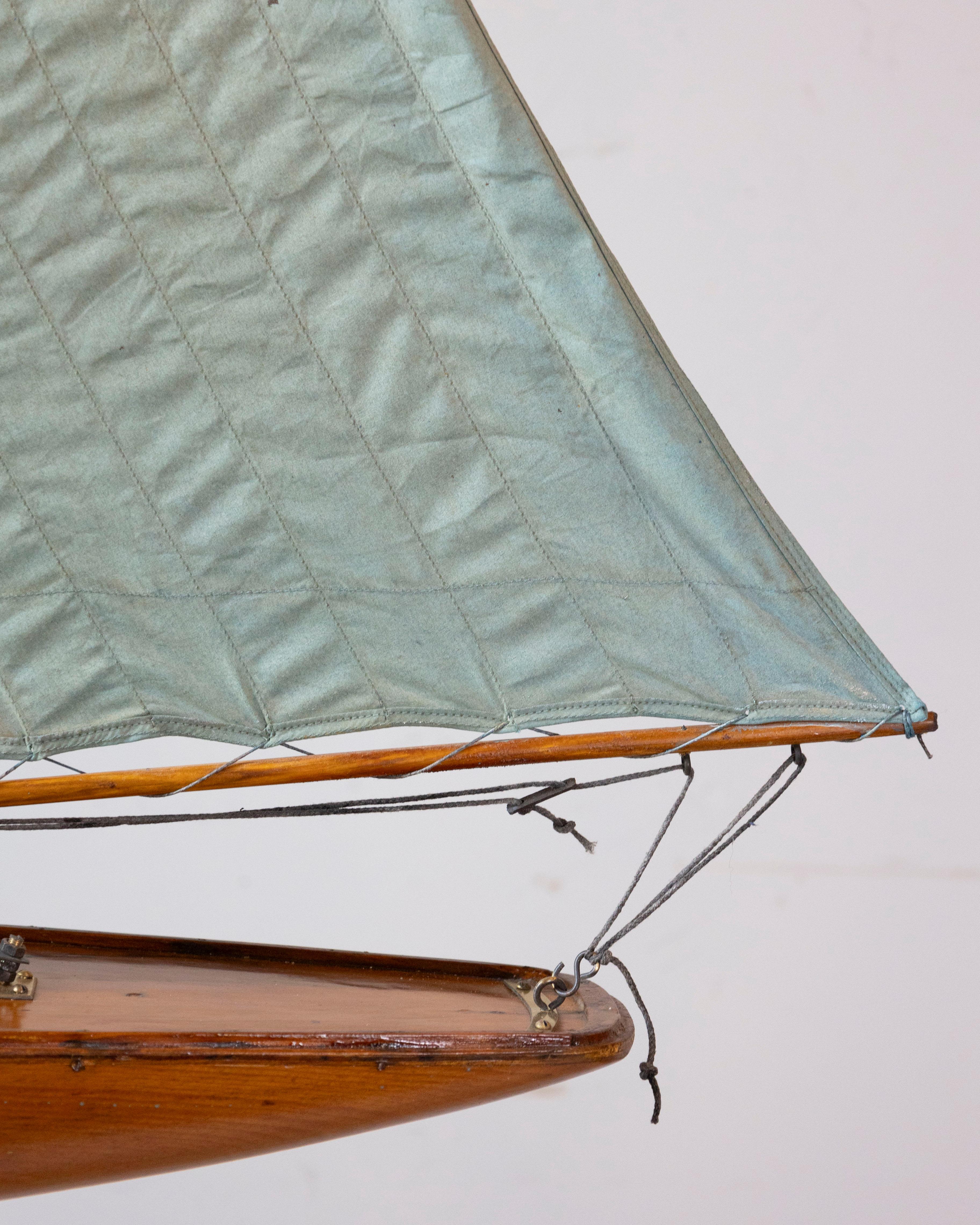 Cortadora de cuchillas Pond Yacht siglo XX en venta
