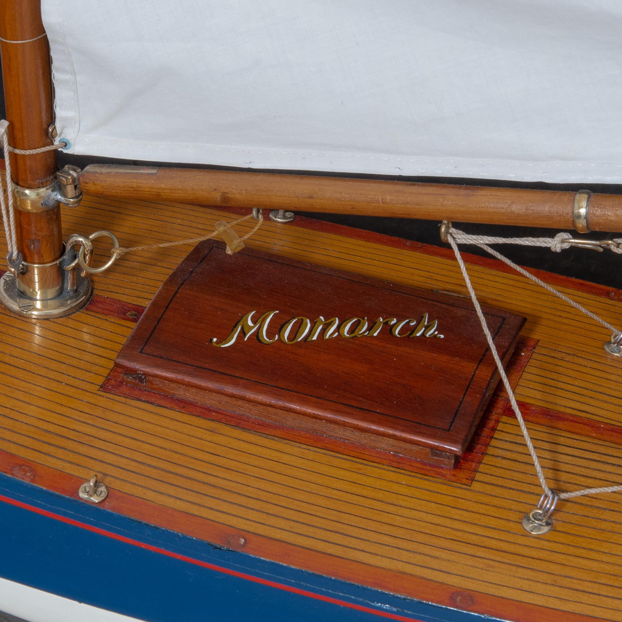 Pond Yacht 'Monarch', circa 1920 In Good Condition In London, GB