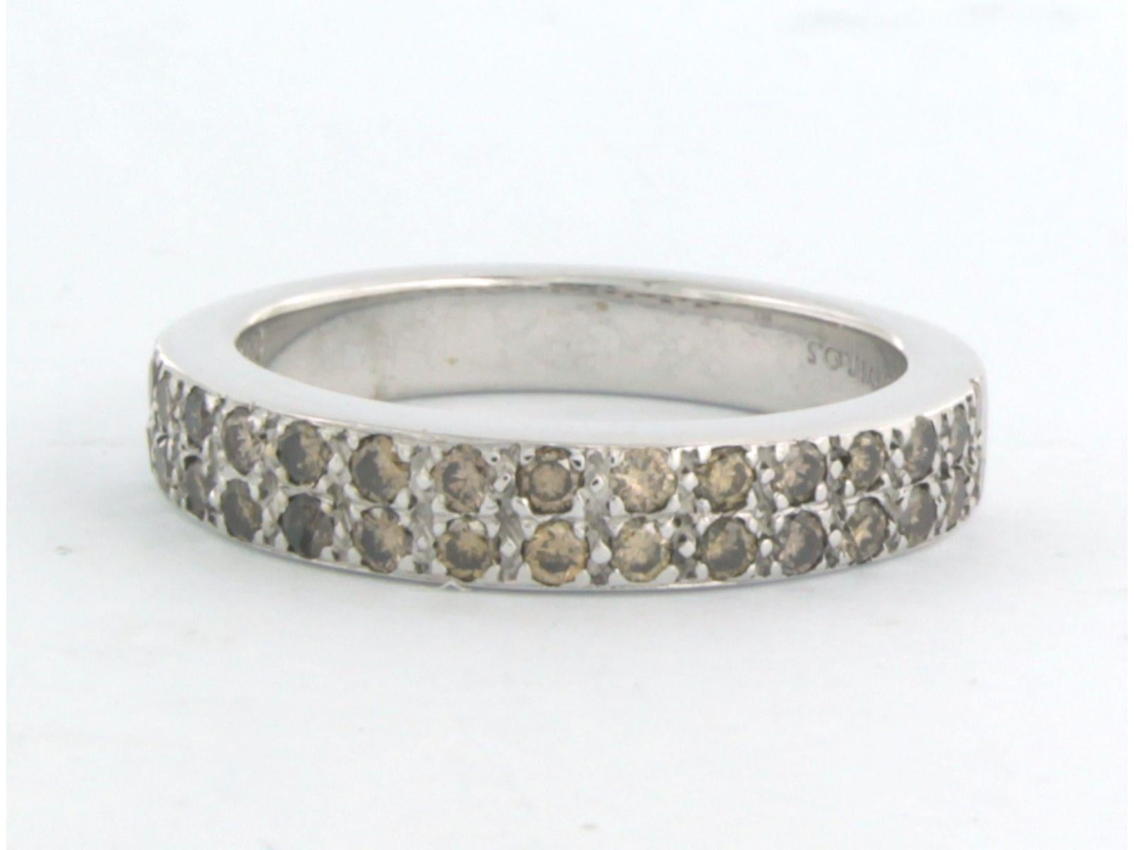 Anillo PONIRIS de oro blanco de 18 quilates engastado con diamantes talla brillante de hasta 0,69 ct - N/O - VS/SI - tamaño del anillo US 7 - EU 17.25(54)

descripción detallada

la parte superior del anillo mide 0.5 cm de ancho

Talla del anillo US
