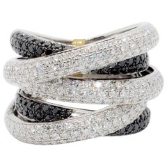 Poniros Weißer Diamant und schwarzer Diamant Pave Ring in 18 Karat Weißgold