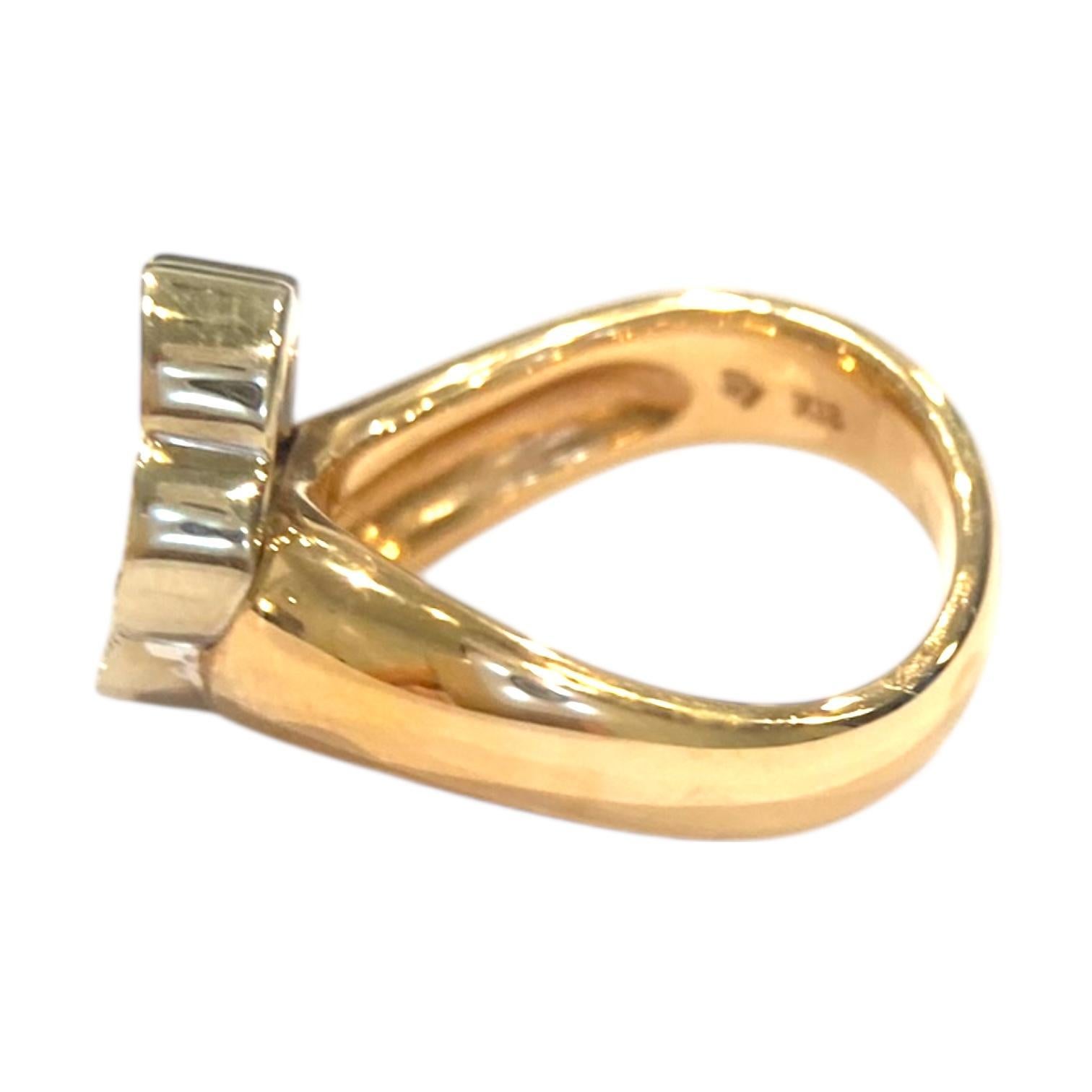 Contemporain Ponte Vecchio Bague fleur en diamant pavé 18K en vente