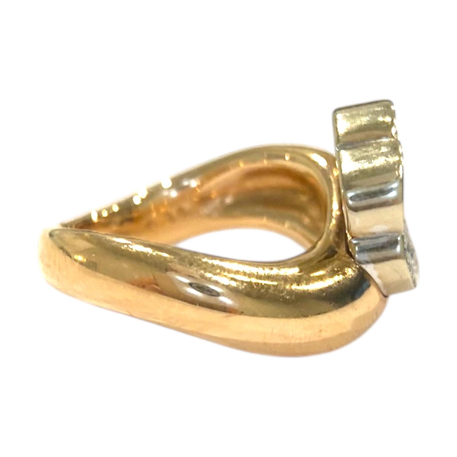 Ponte Vecchio Bague fleur en diamant pavé 18K en vente 1