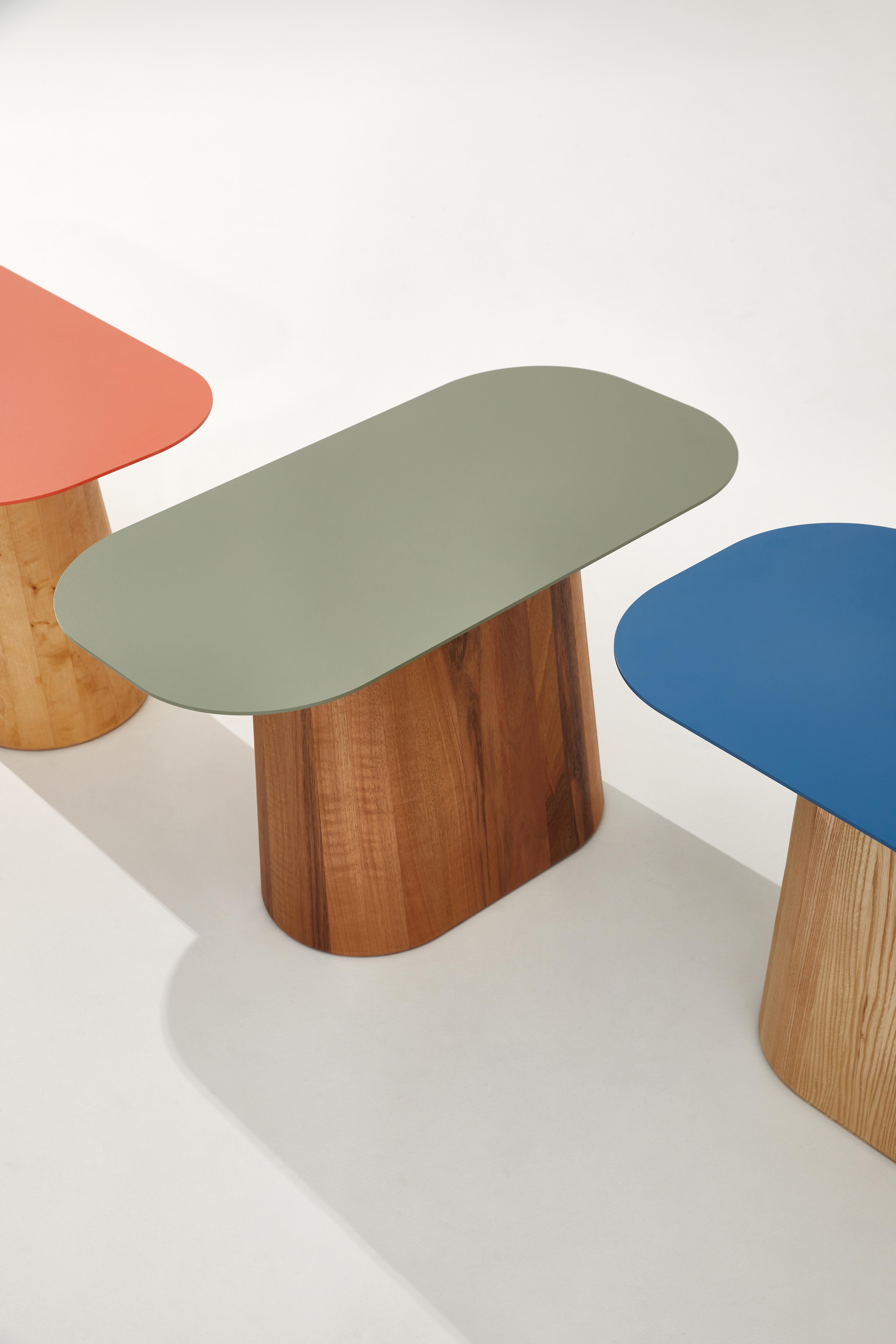 Ponti Coffee Table in Natural Walnut Wood And Steel by Heilig Objects In New Condition For Sale In Geneve, CH