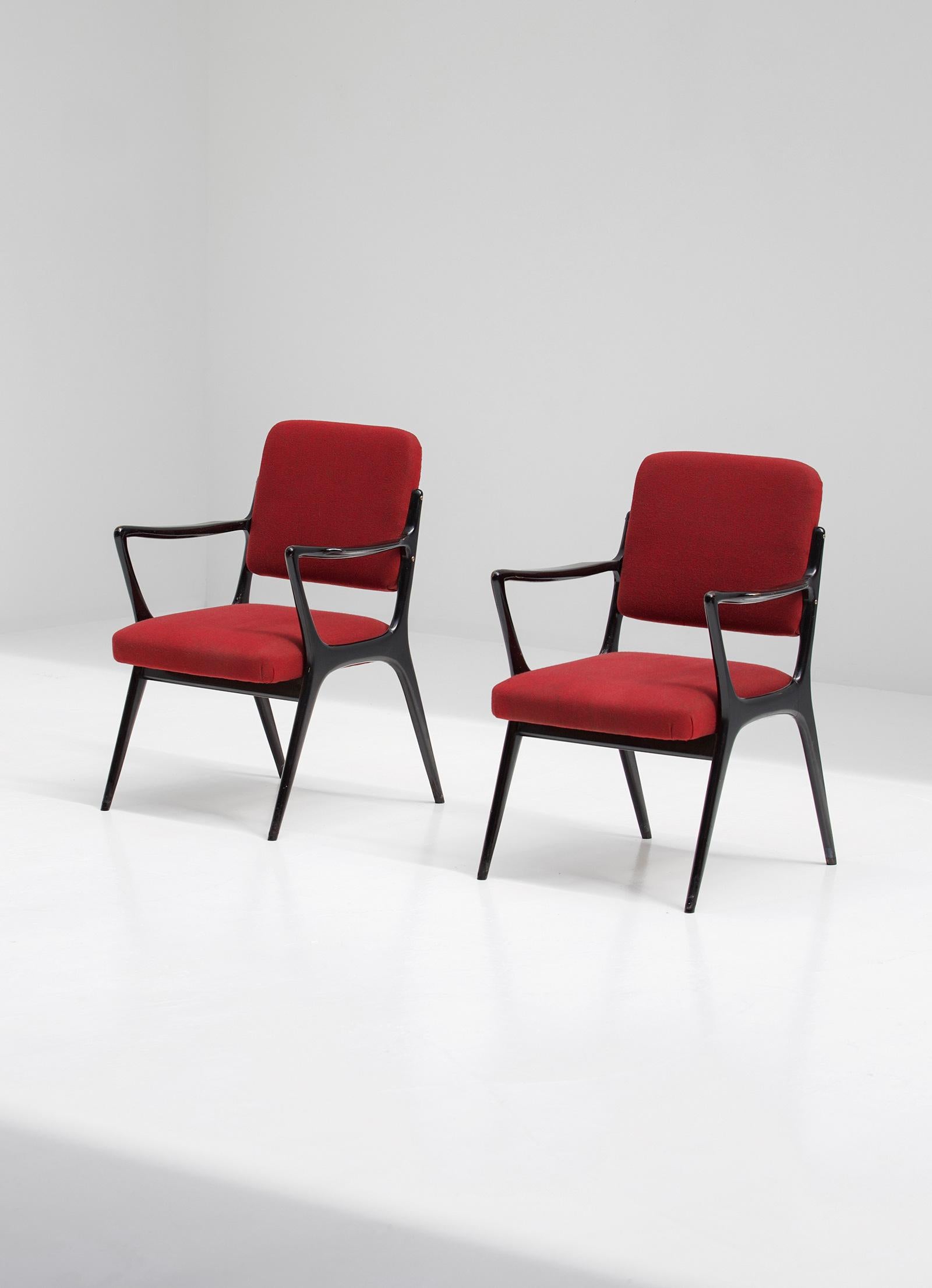 Gio Ponti style, 1950s, Mid-Century Modern, Alfred Hendrickx for Belform, Belgium, 1950s

Pair of side or dining armchairs designed by Alfred Hendrickx for Belform in the mid-1950s. The chairs have a black lacquered wooden frame and come in the