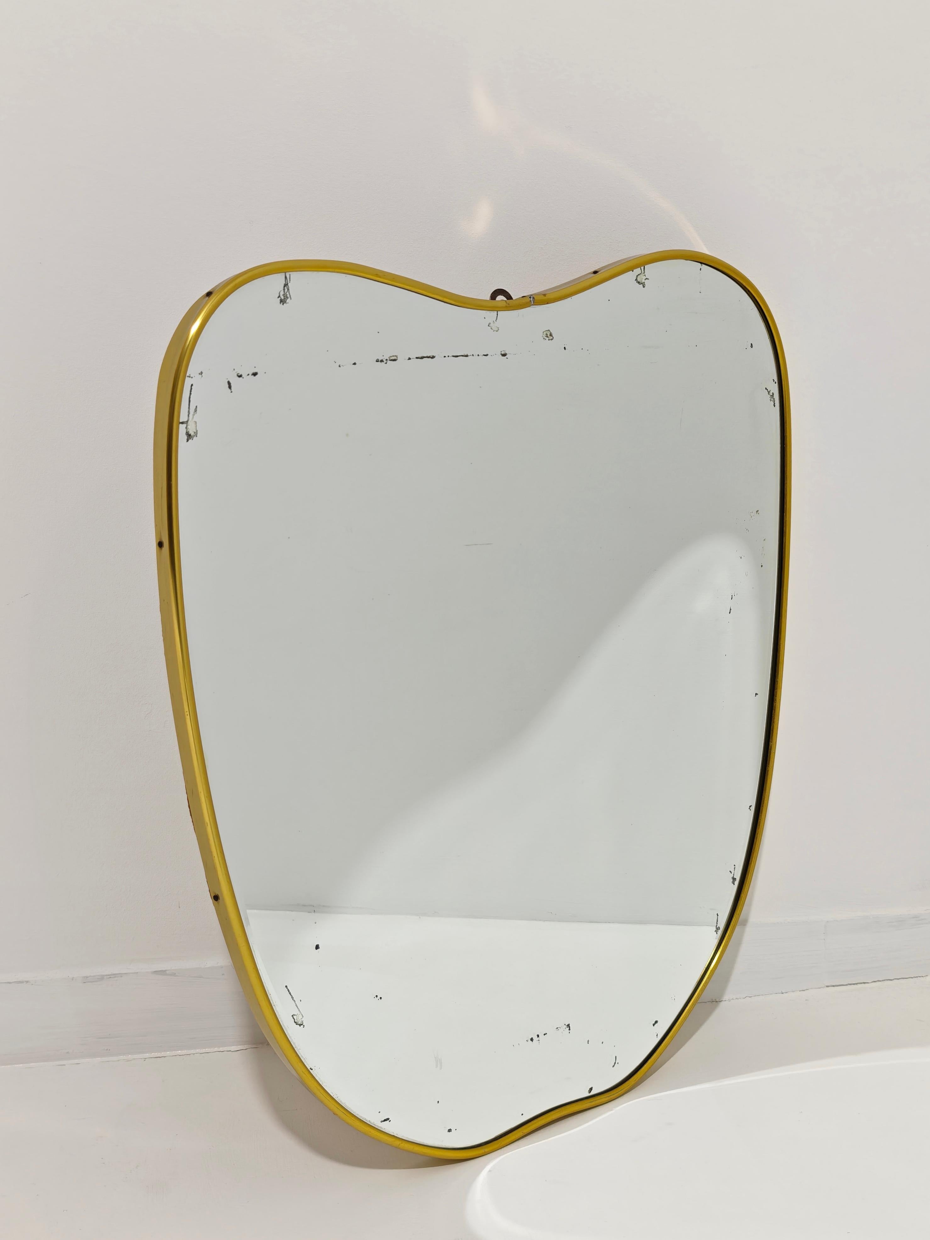 Ponti Stil Mid-Century Gold Messing Wandspiegel Design Produktion Italien 1950er Jahre im Angebot 4