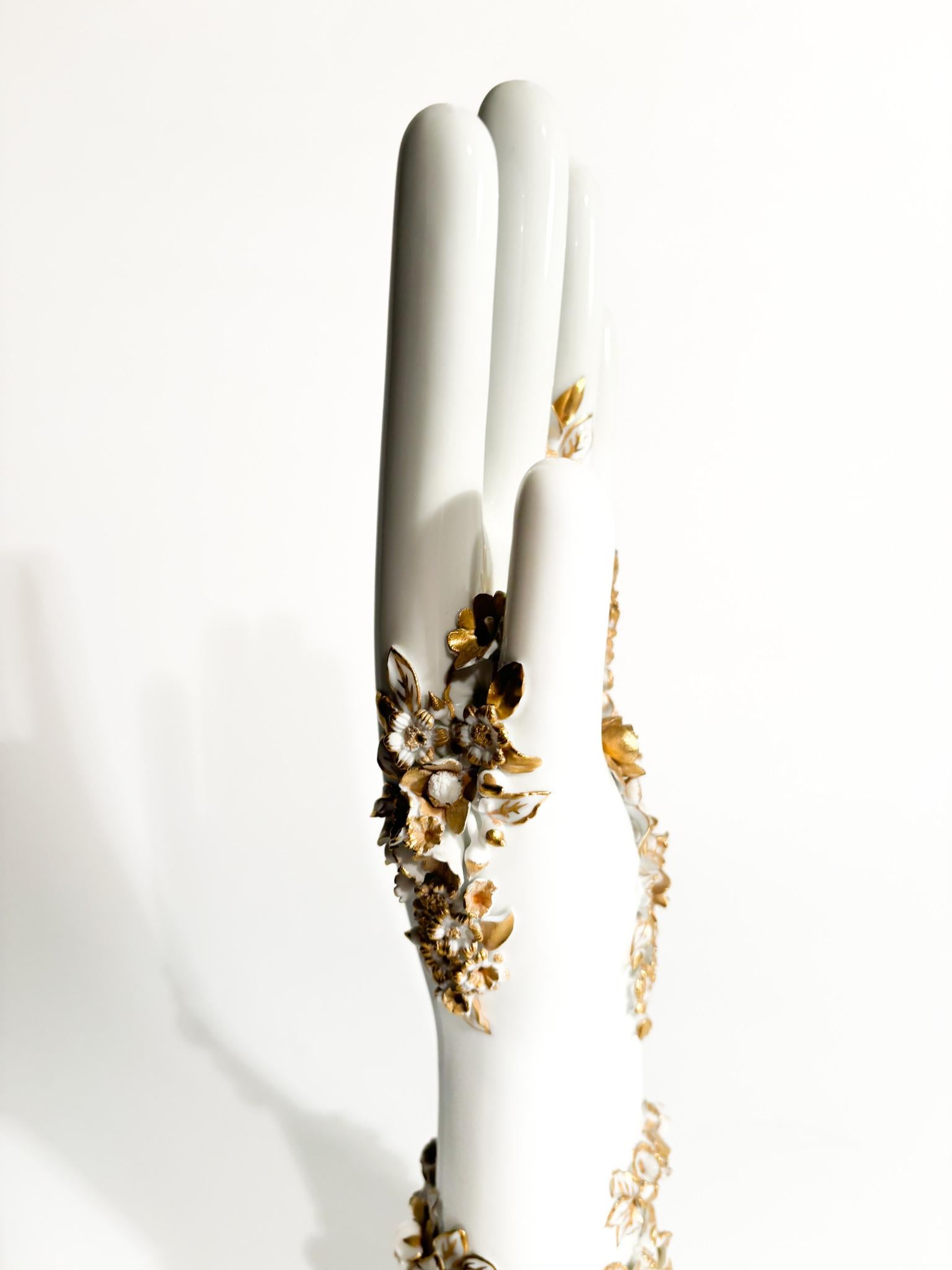 Ponti White and Gold Flowered Hand Art by Gio Ponti for Richard Ginori 1980s For Sale 3