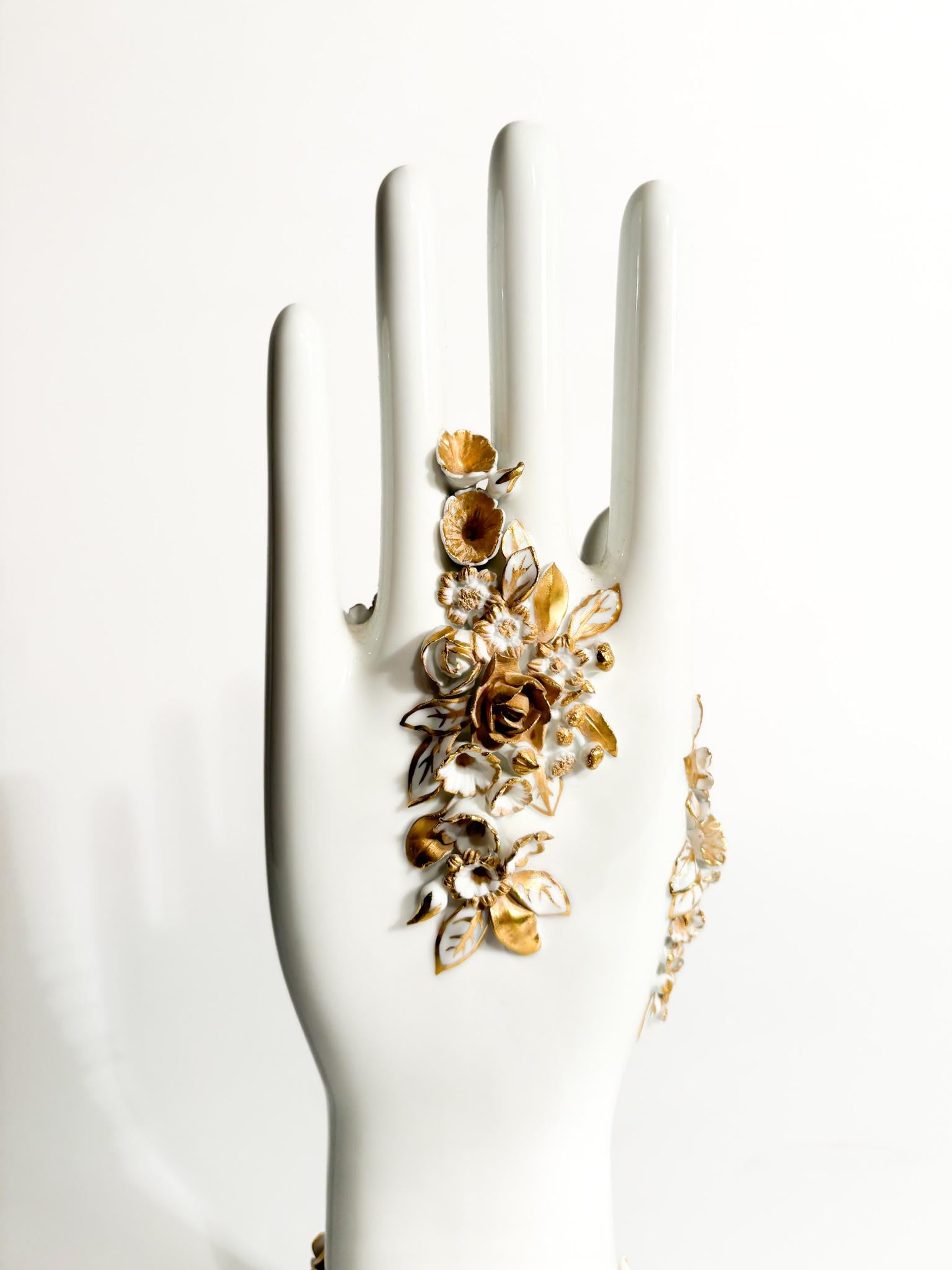 Ponti White and Gold Flowered Hand Art by Gio Ponti for Richard Ginori 1980s For Sale 5