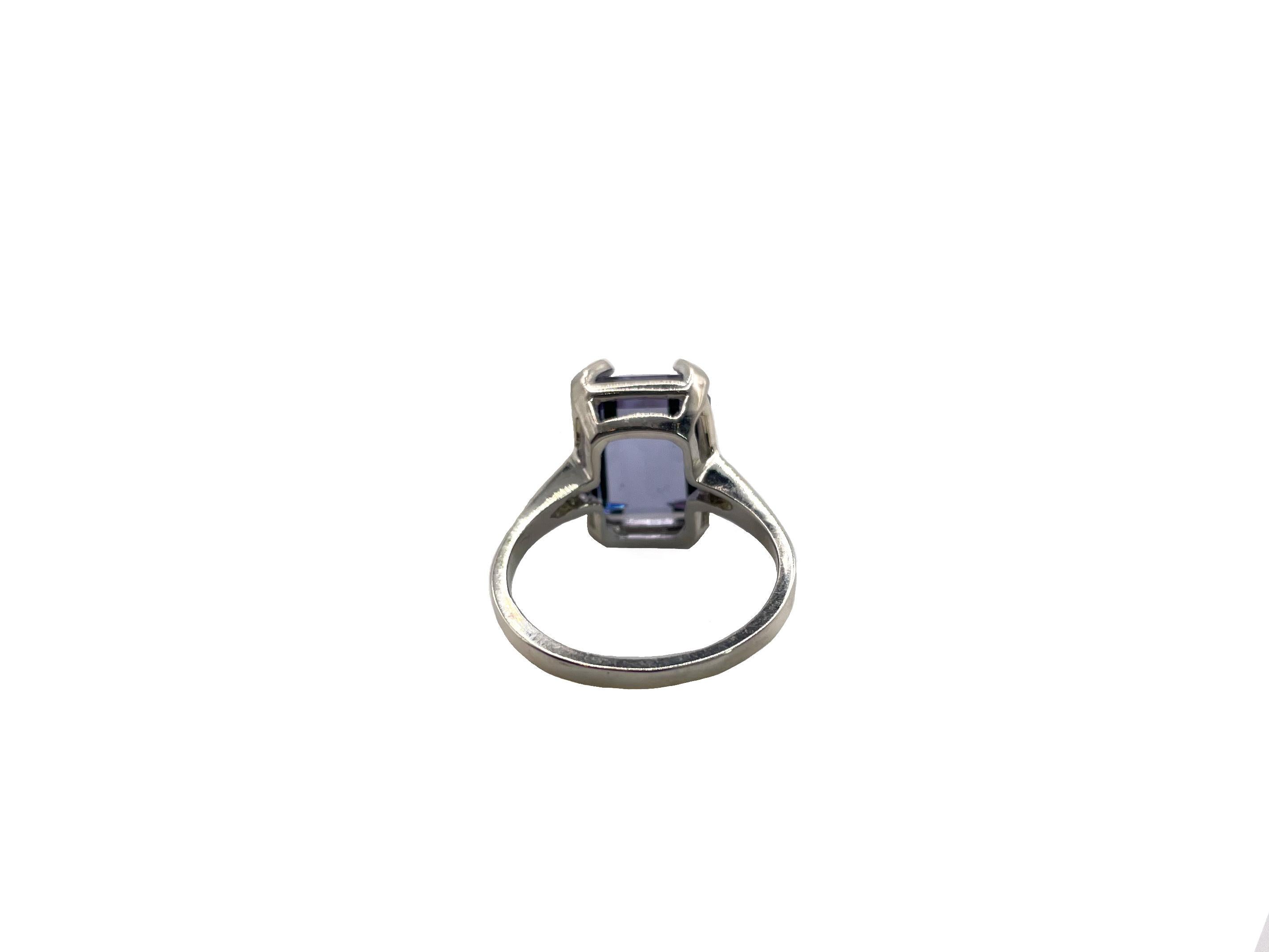 PONTIEL Art Deco Lavender Glass Emerald Cut Stone Black Line Motif Cocktail Ring In New Condition For Sale In Houston, TX