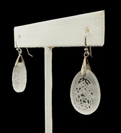 PONTIEL Vintage Czech Republic Etched Floral Frosted Glass Tear Drop Earrings