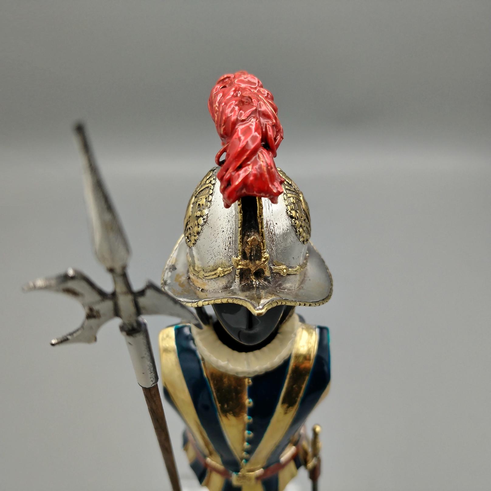 Pontifical Guard Uniform - Swiss Guard in Sterling silver with enamel and gold in vendita 5