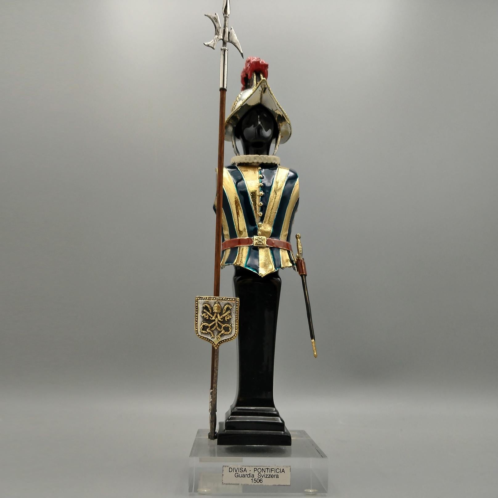 Altro Pontifical Guard Uniform - Swiss Guard in Sterling silver with enamel and gold in vendita