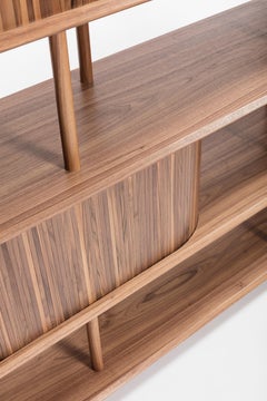 Pontile-Bücherregal aus Canaletto-Walnussholz, von Accardi Buccheri für Medulum