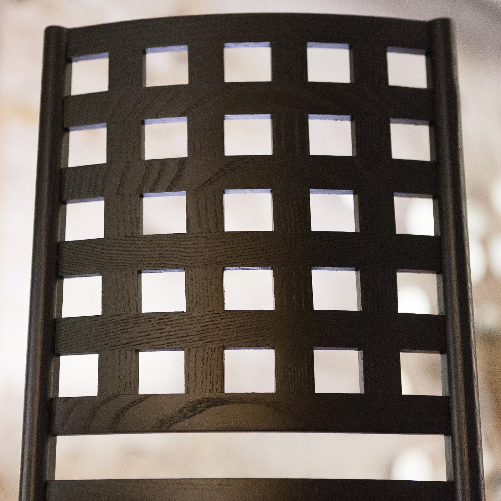 Pony 1 Macintosh-Stuhl aus massivem Eschenholz mit schwarzer Oberfläche 2