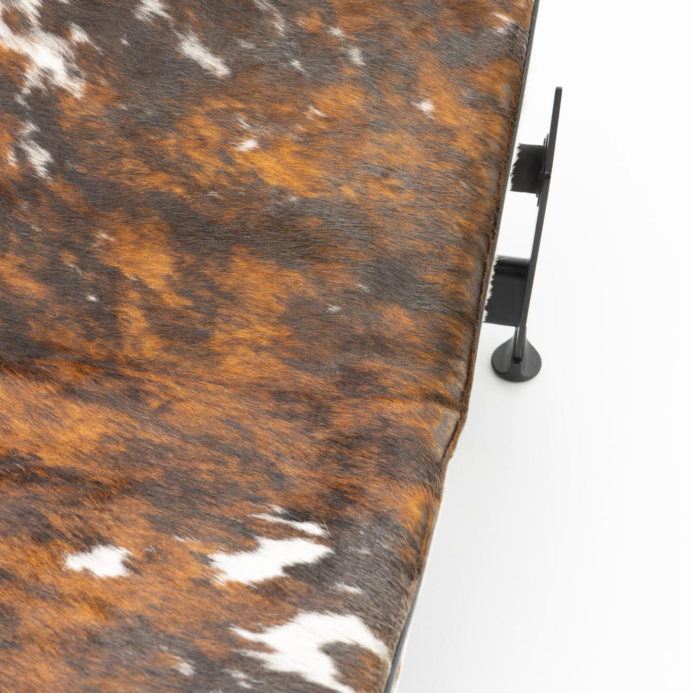 Ponyskin LC4 by Le Corbusier for Cassina, 1990s 5