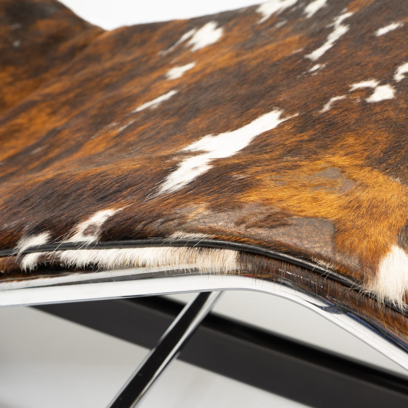 Ponyskin LC4 by Le Corbusier for Cassina, 1990s 1