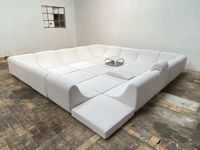 'Pool' Modular Sofa, by Colani , Price Includes Reupholstery & choice of color For Sale 4