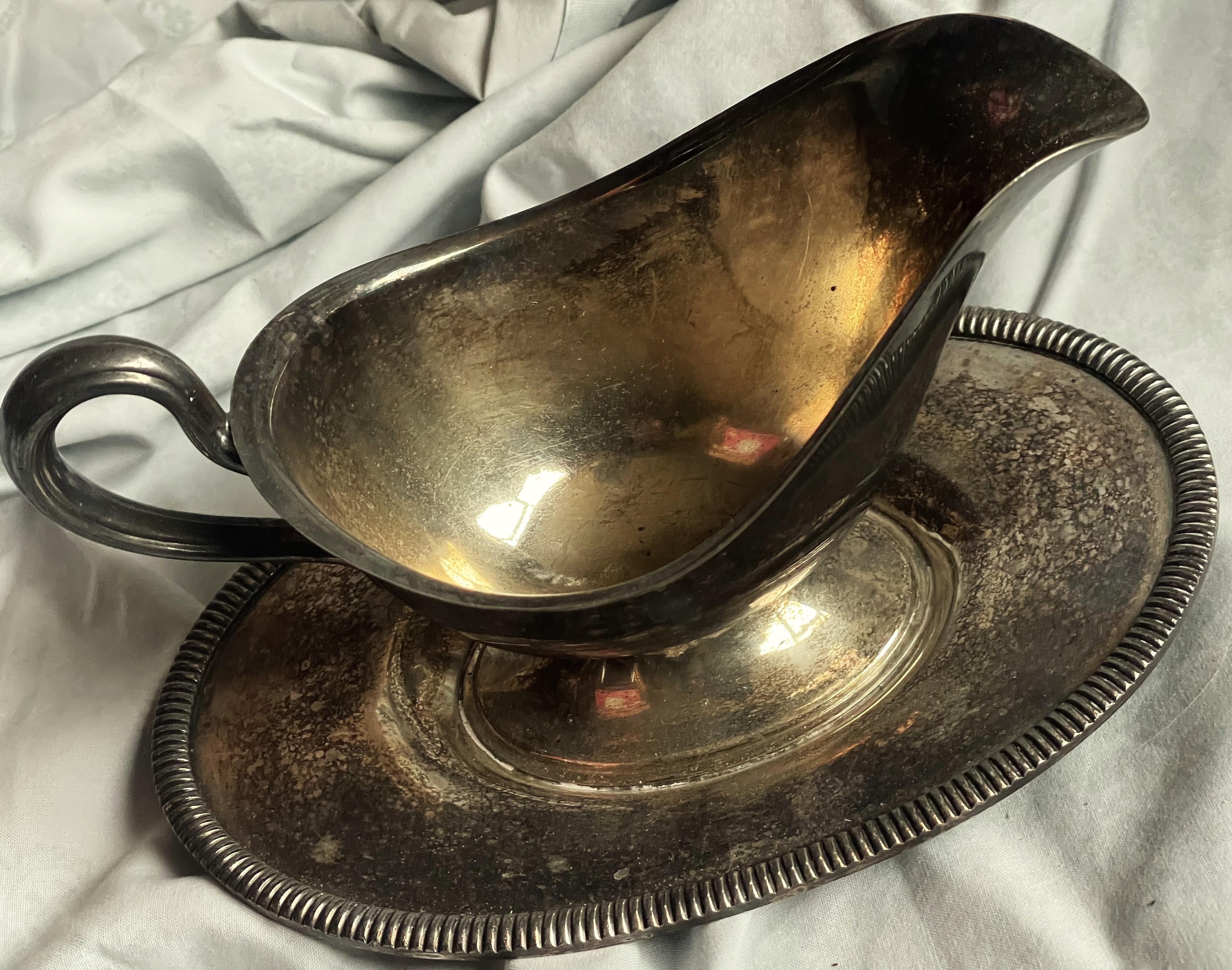 Mid-Century Modern Poole Silver Co. Chariot en métal argenté EPNS avec sous-assiette attachée en vente