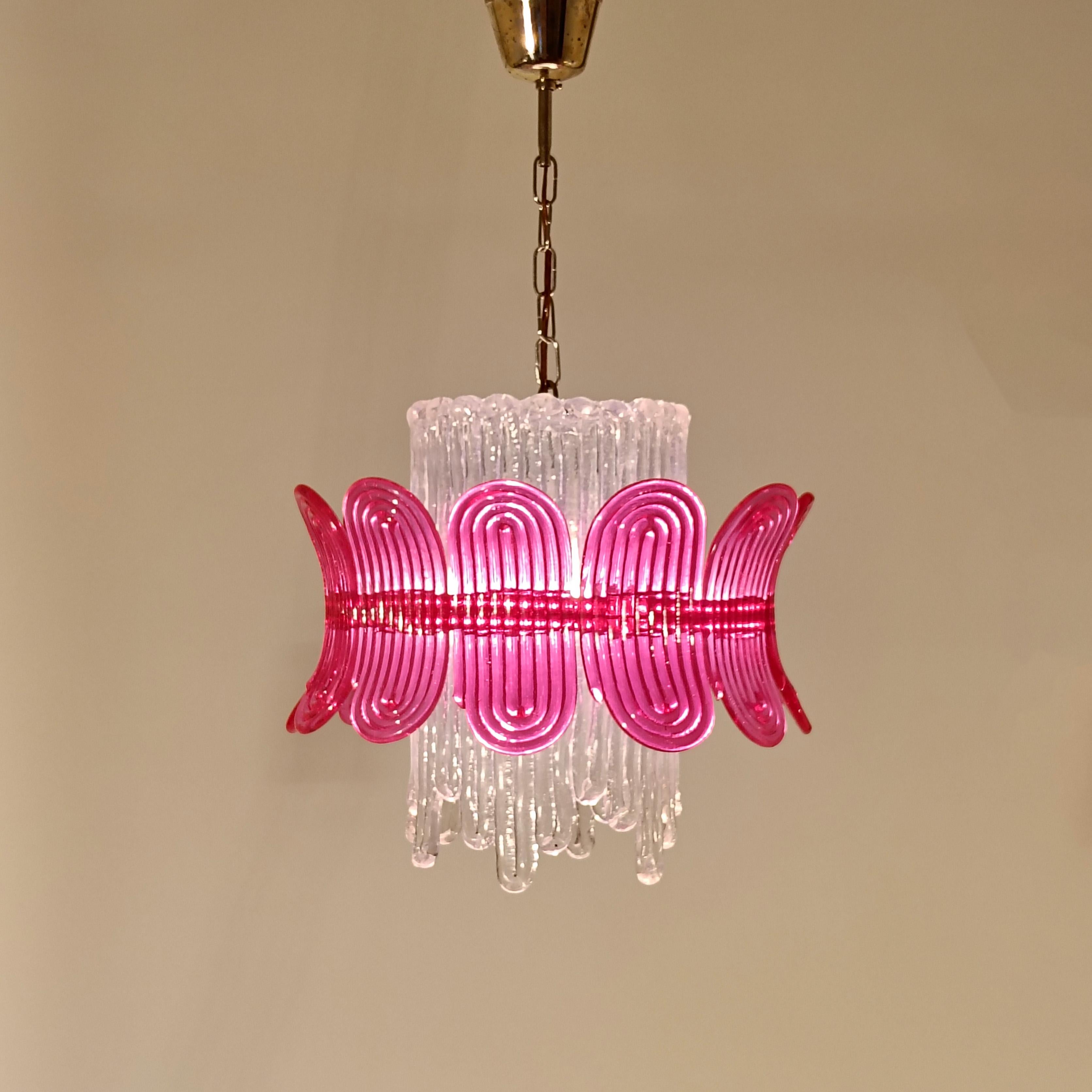 Espagnol Pop Art et A Space. Lampe suspendue en acrylique Ice, Espagne, 1970 en vente