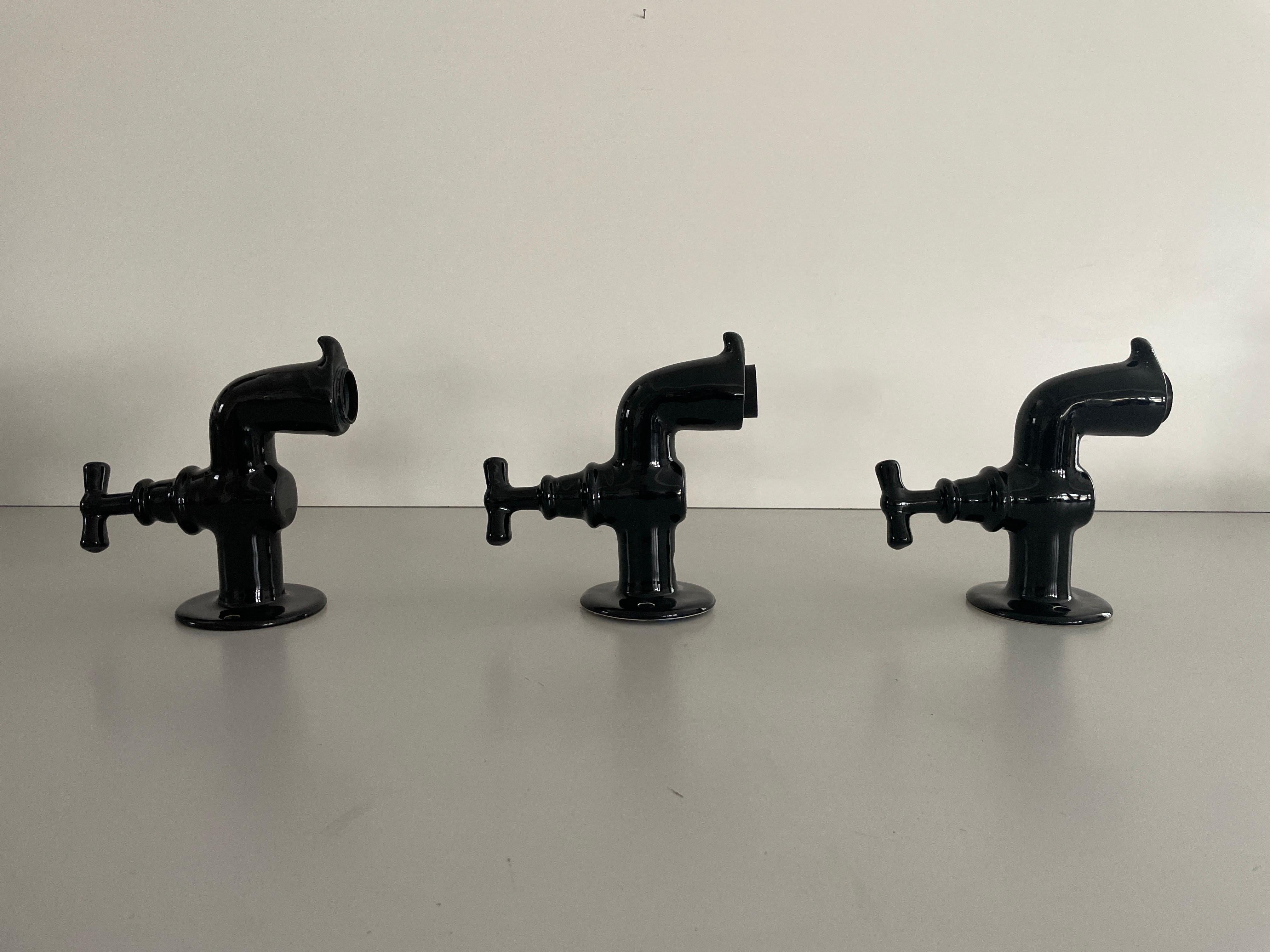 Schwarzer Pop-Art-Wandleuchter aus Keramik in Faucet-Form, 1970er Jahre, Deutschland im Angebot 1