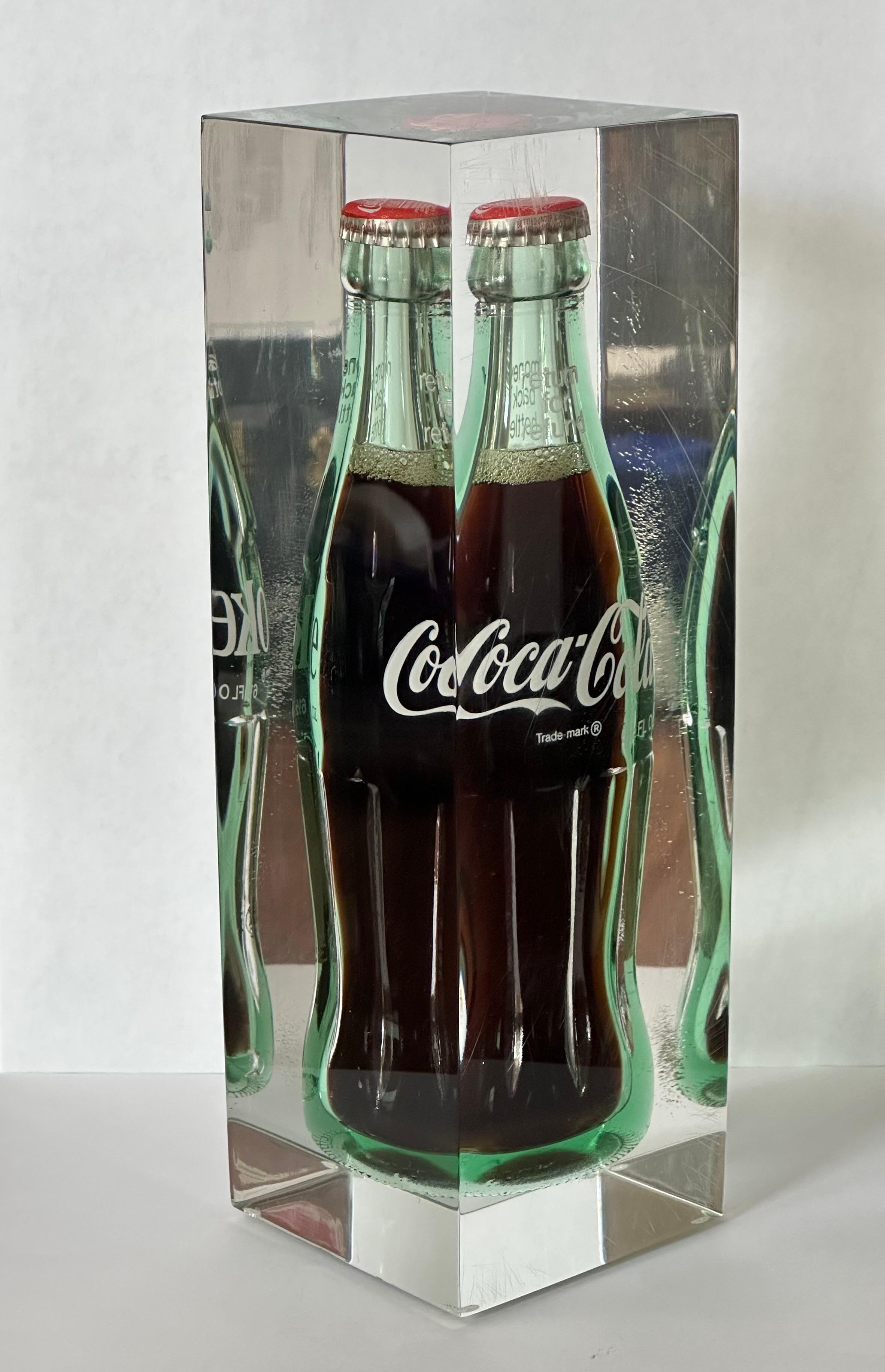 Pop Art „Coca Cola“/Kaffeeflasche in Lucite-Skulptur / Briefbeschwerer 4