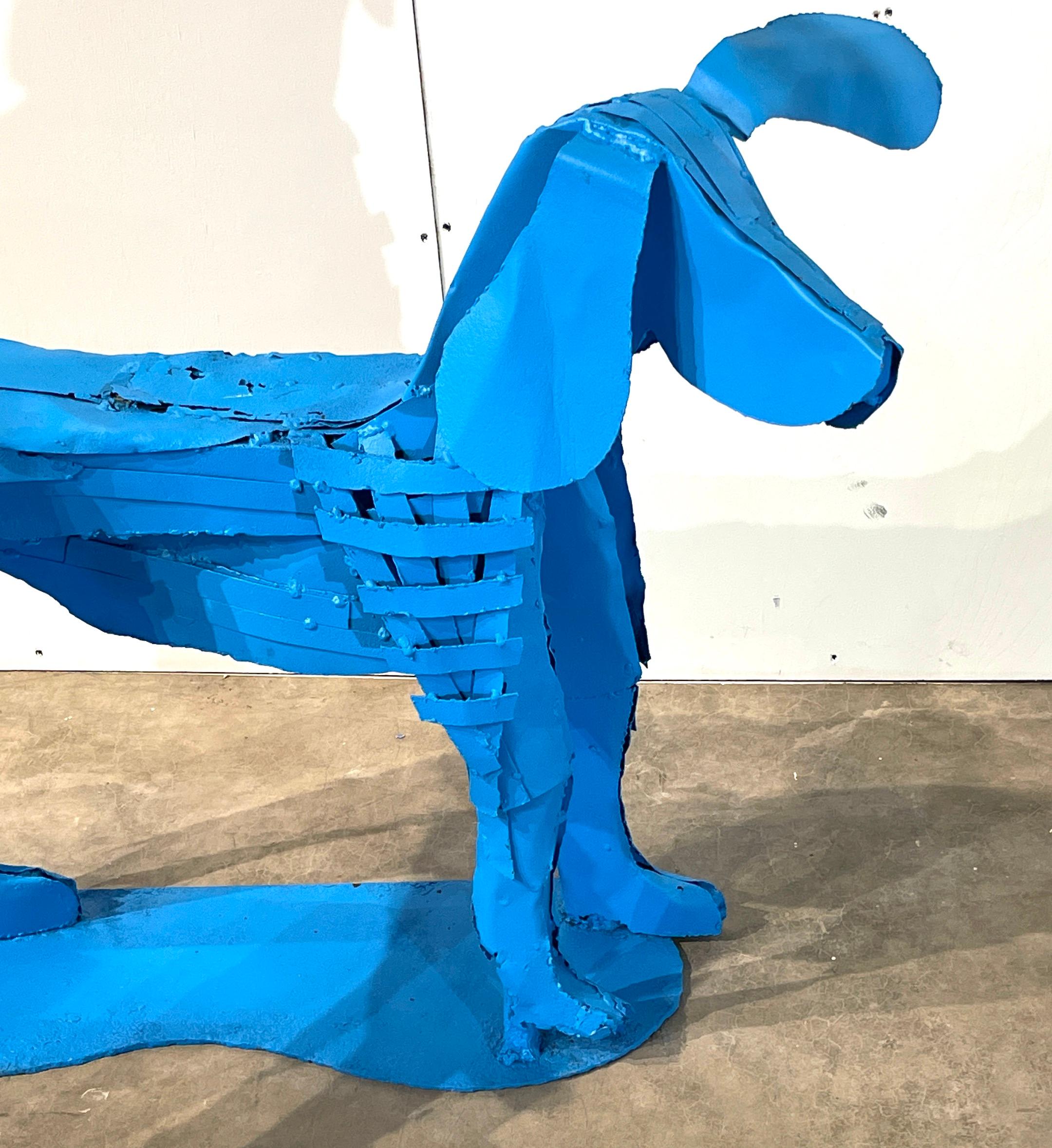 Américain Fontaine de jardin Pop Art / Sculpture d'un chien bleu debout en vente