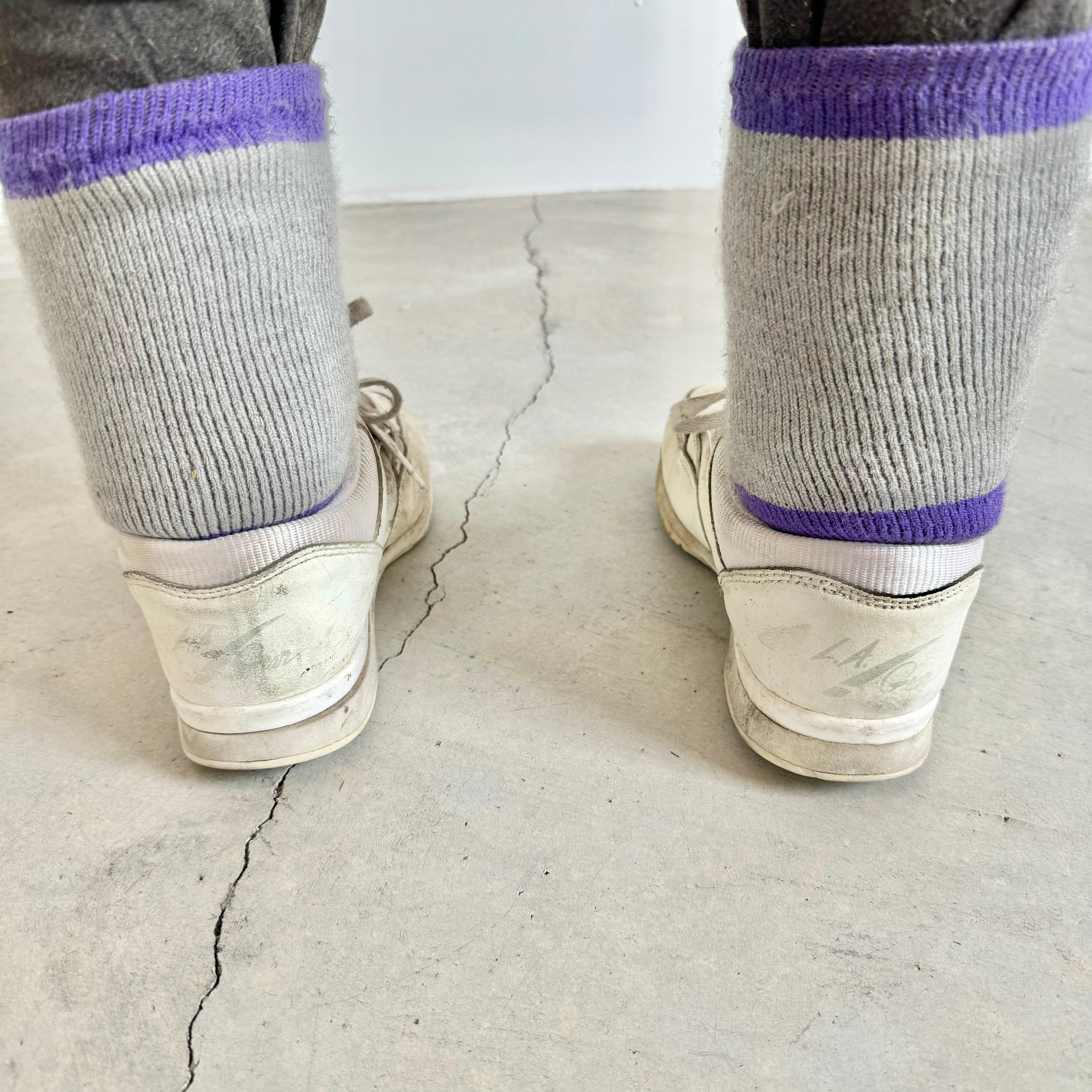 Pop-Art Legs with Sneakers Stool, 1990s USA 6