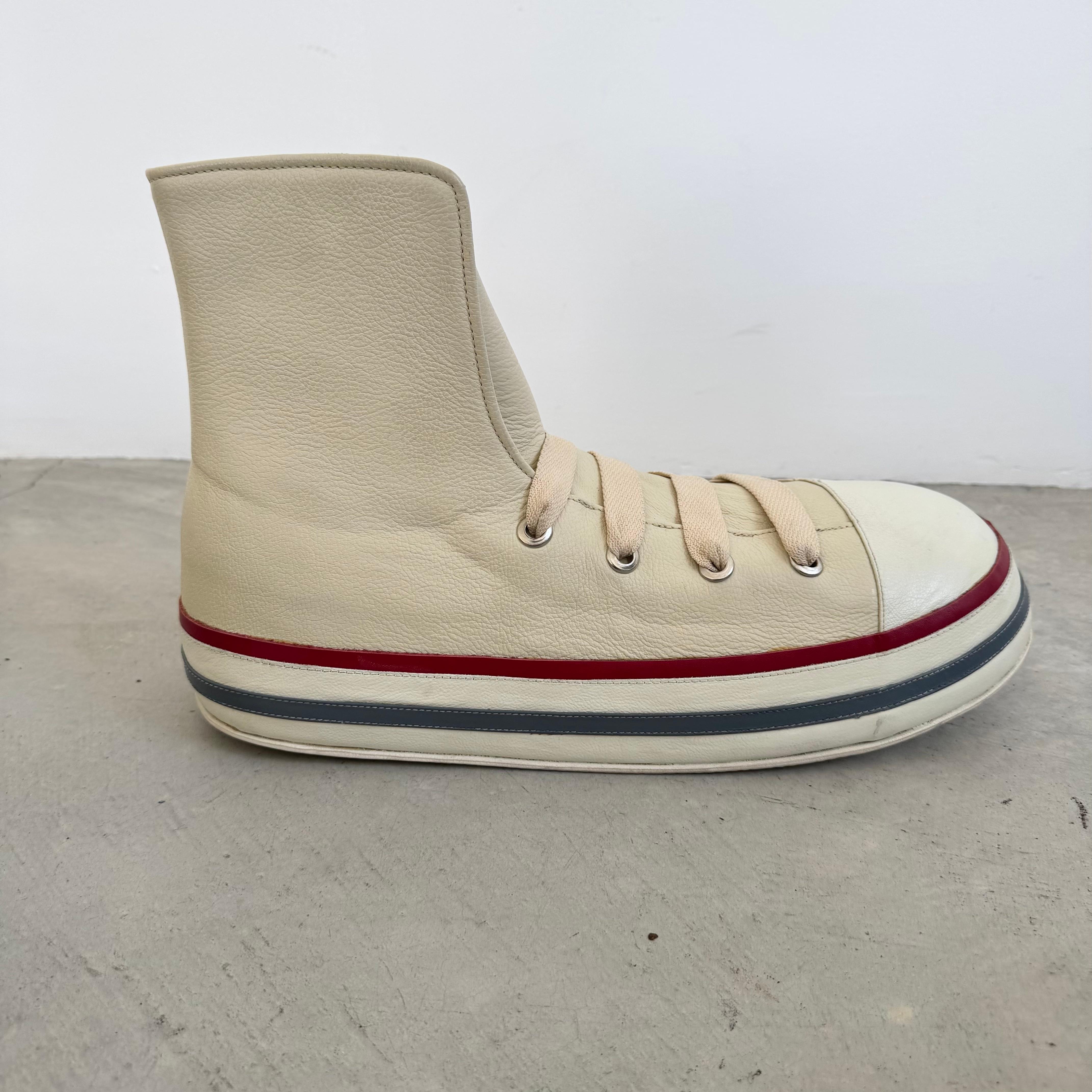 Sneaker in pelle oversize Pop Art, anni 2000 USA in vendita 4