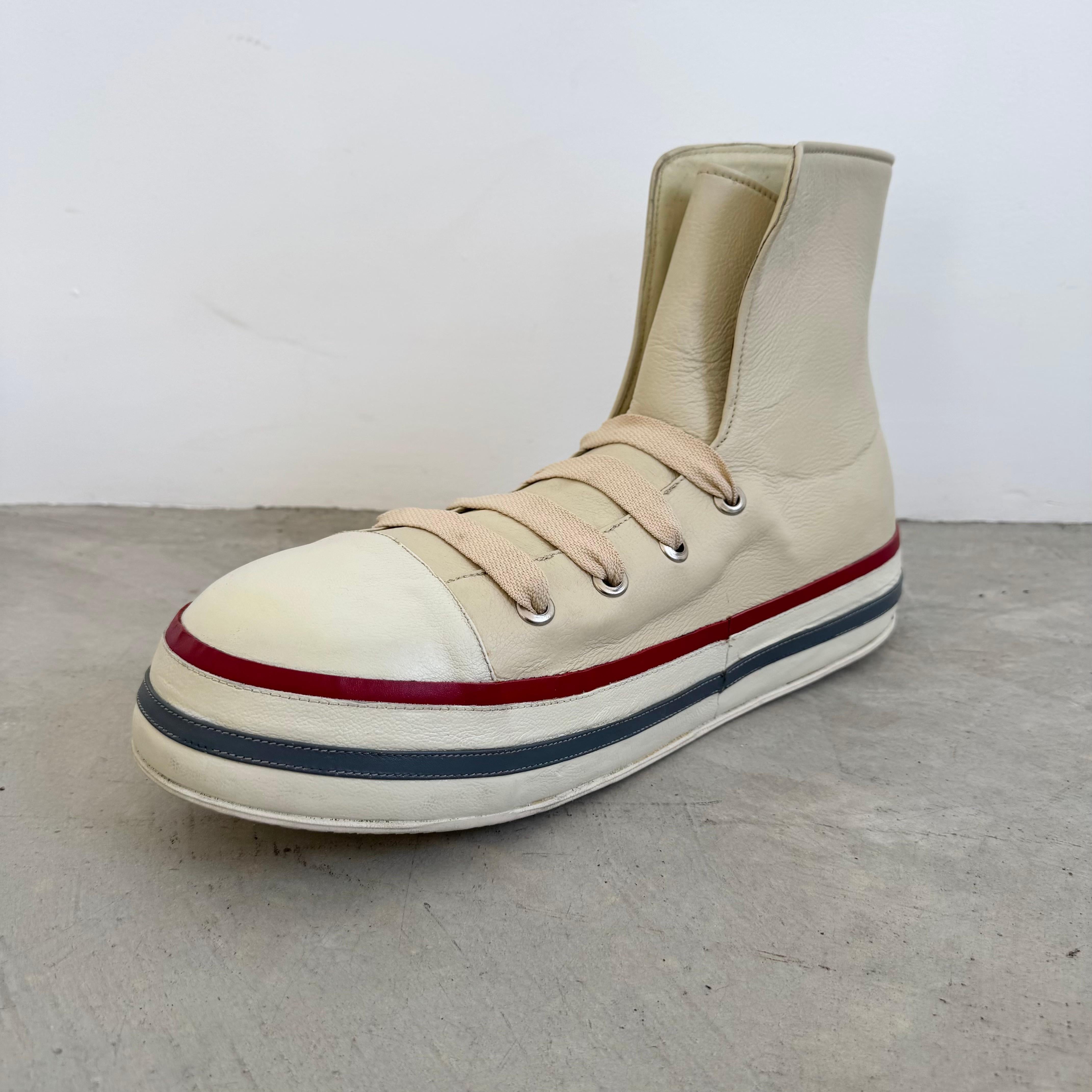 Pelle Sneaker in pelle oversize Pop Art, anni 2000 USA in vendita