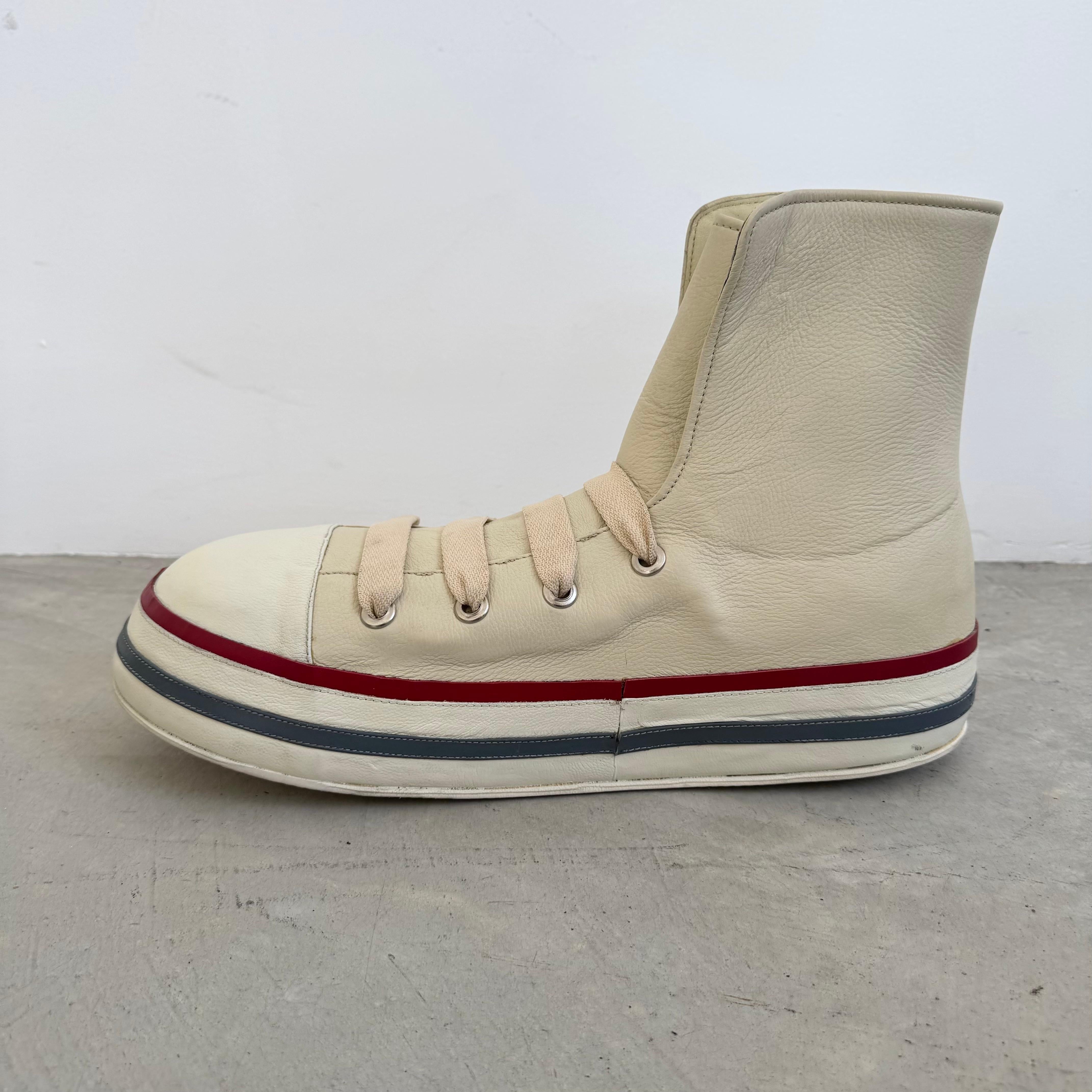 Sneaker in pelle oversize Pop Art, anni 2000 USA in vendita 1