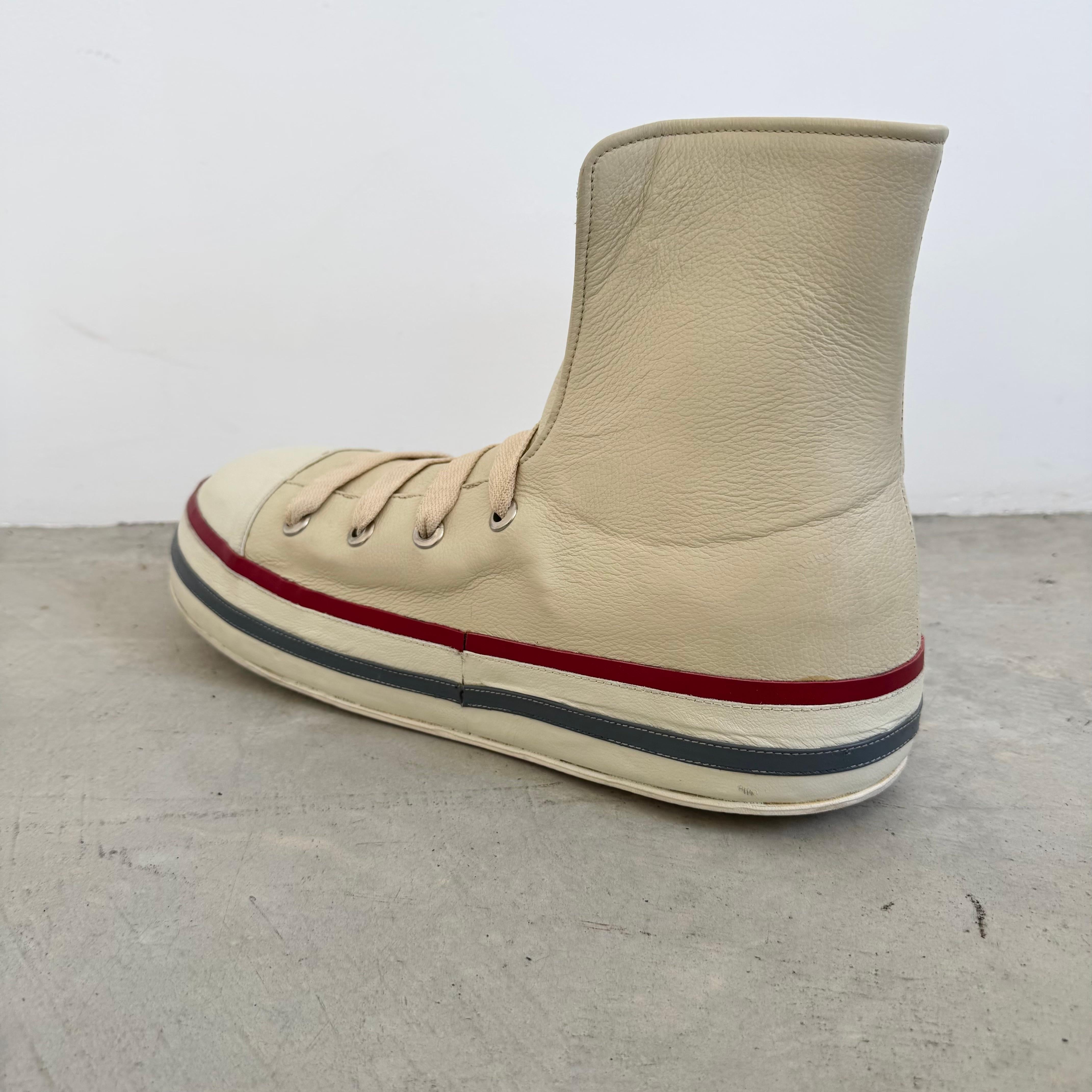 Sneaker in pelle oversize Pop Art, anni 2000 USA in vendita 2