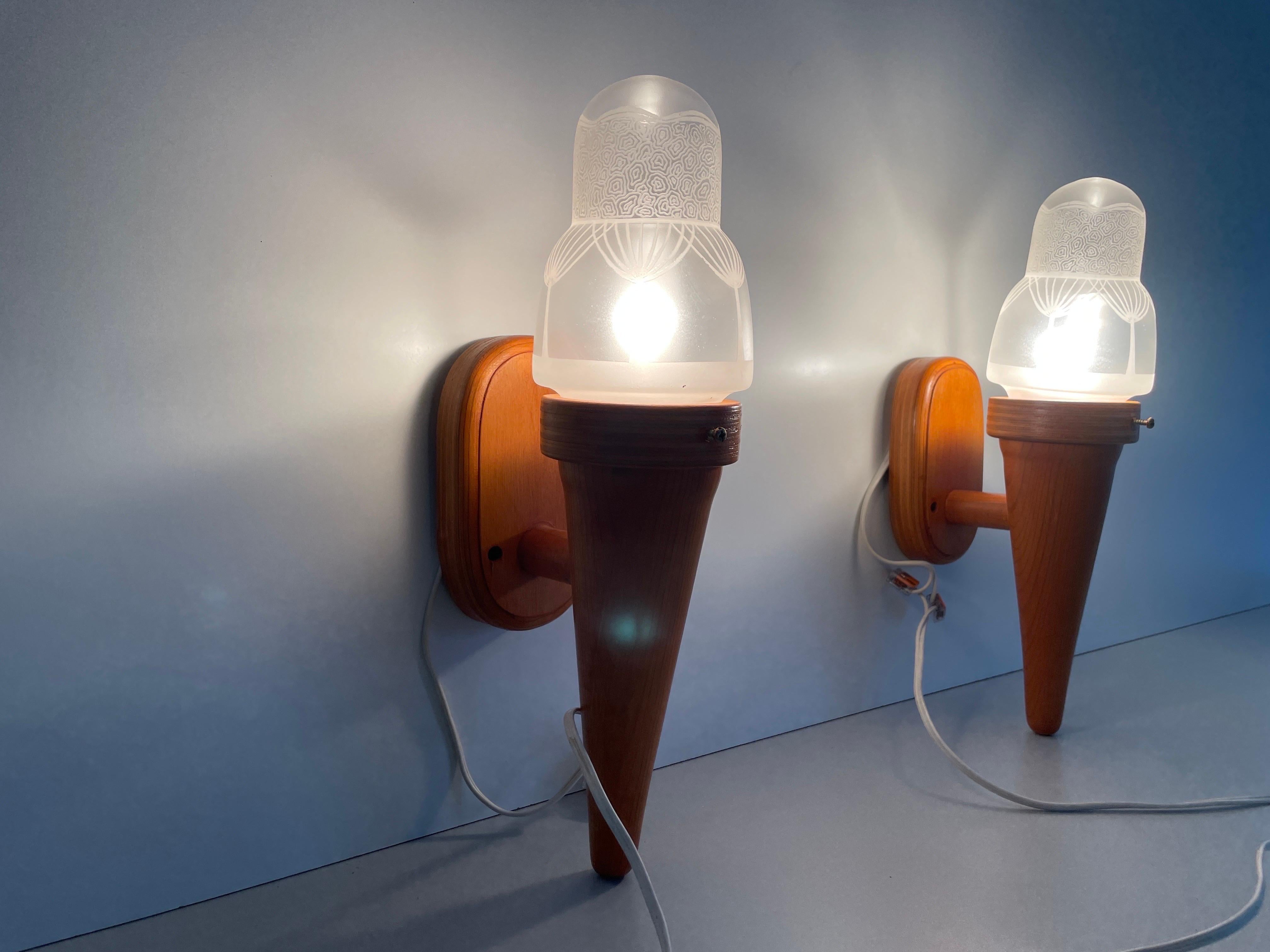 Paar Eiscreme-Wandleuchter, Holz und Glas, Pop-Art, 1960er Jahre, Deutschland im Angebot 6