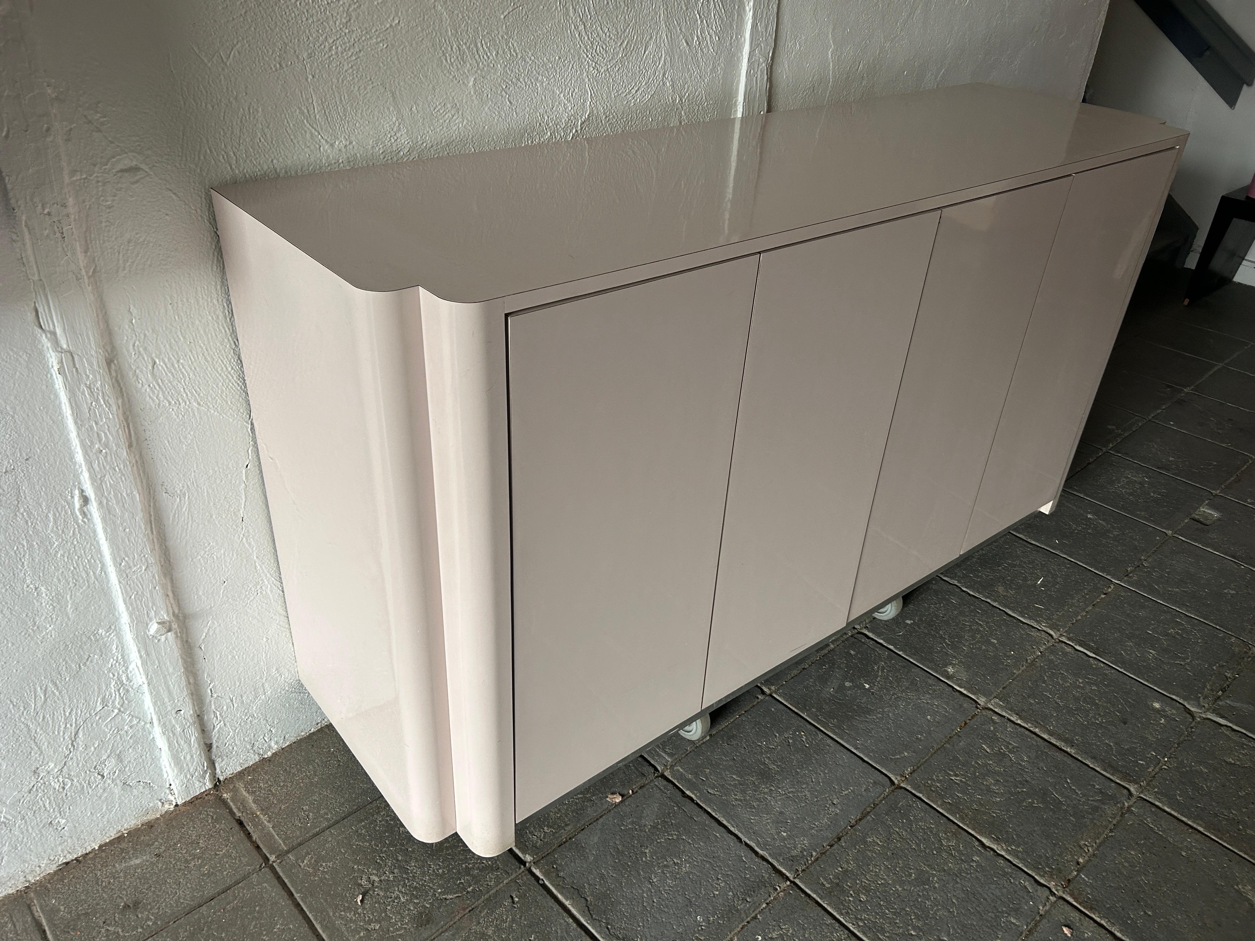 Laminate Pop art post modern 4 door muave pink credenza sideboard For Sale