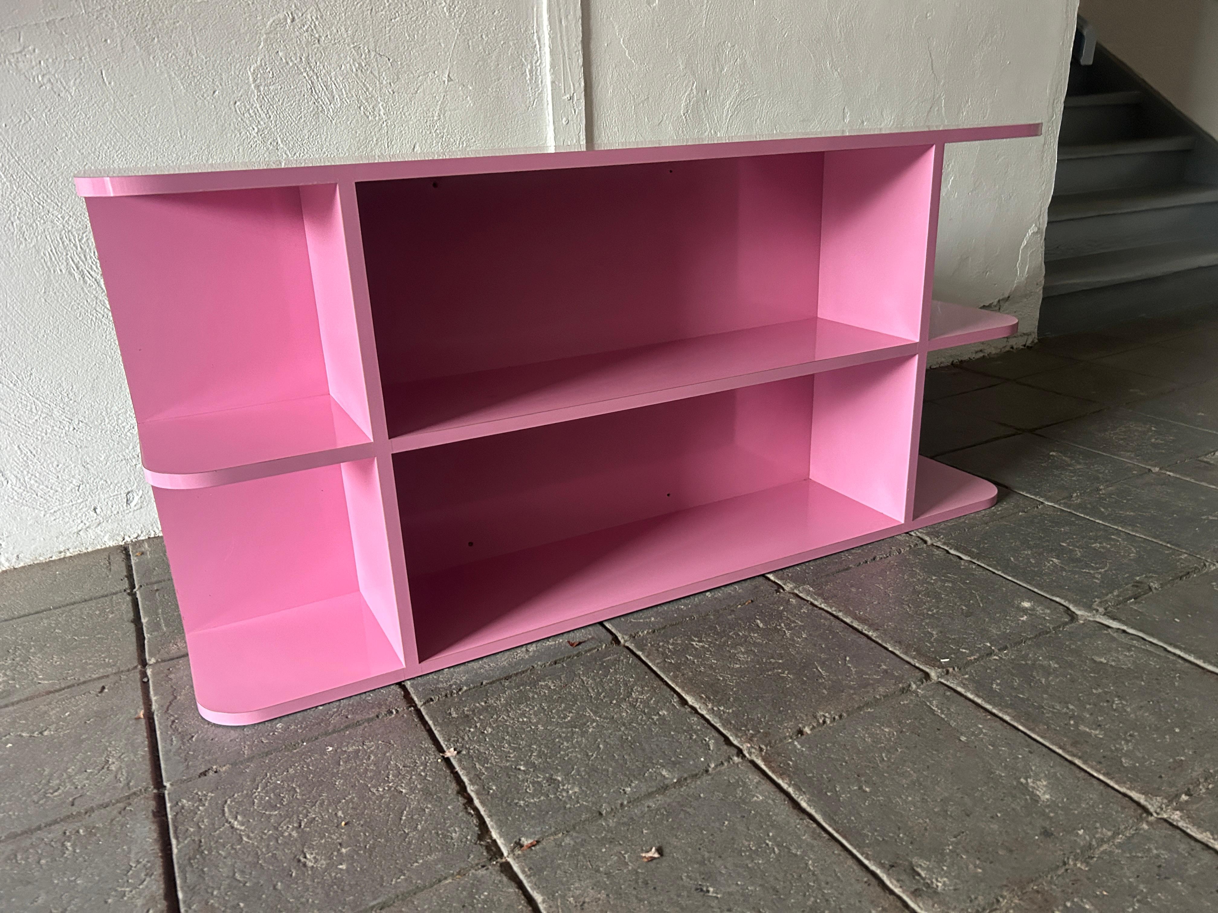 Post-Modern Pop art Post modern Pink Gloss Laminate floating wall mounted shelf unit For Sale