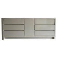 Vintage Pop art Post modern white Gloss Laminate custom 6 drawer dresser or credenza 