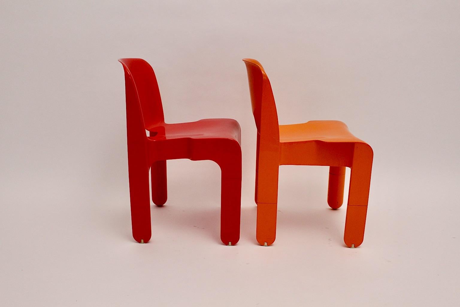 Six chaises de salle à manger en plastique rouge et orange de style Pop Art de l'ère spatiale de Joe Colombo, Italie en vente 10