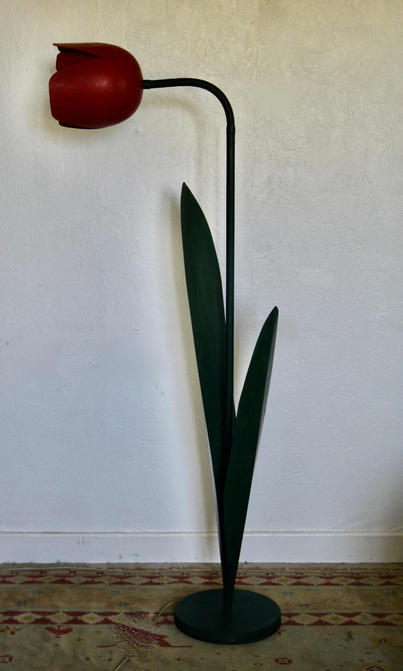 Lampadaire Tulipe Pop Art en métal peint en vert et rouge par Peter Bliss 1980 en vente 4