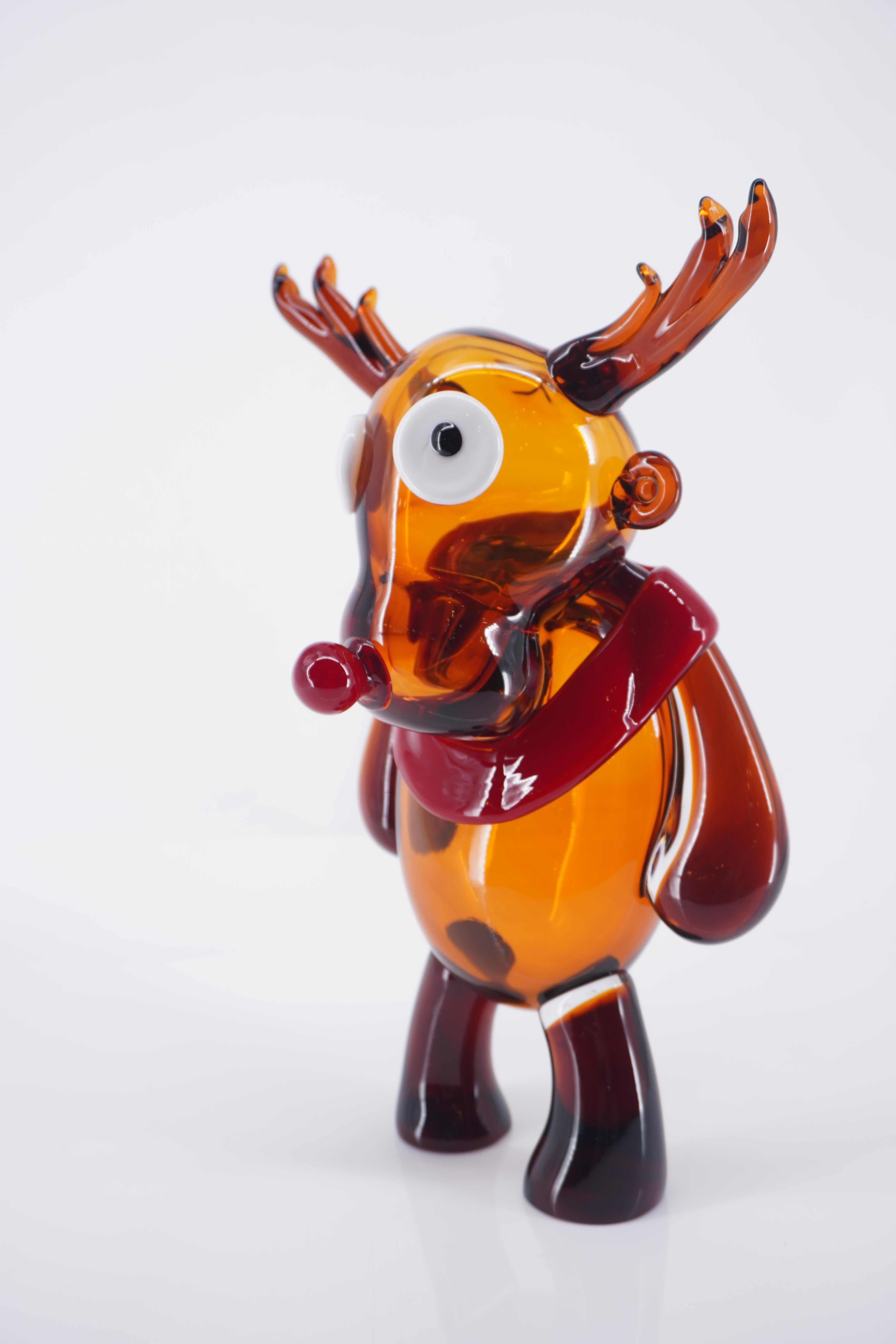 Santa Claus's reindeer is a blown glass  sculpture, created by Roberto Beltrami in Murano glass, a tribute to the Christmas time.

Part of a comic and pop collection in Murano glass, the 'PUPI' are 100% mouth-blown and entirely handmade, offering
