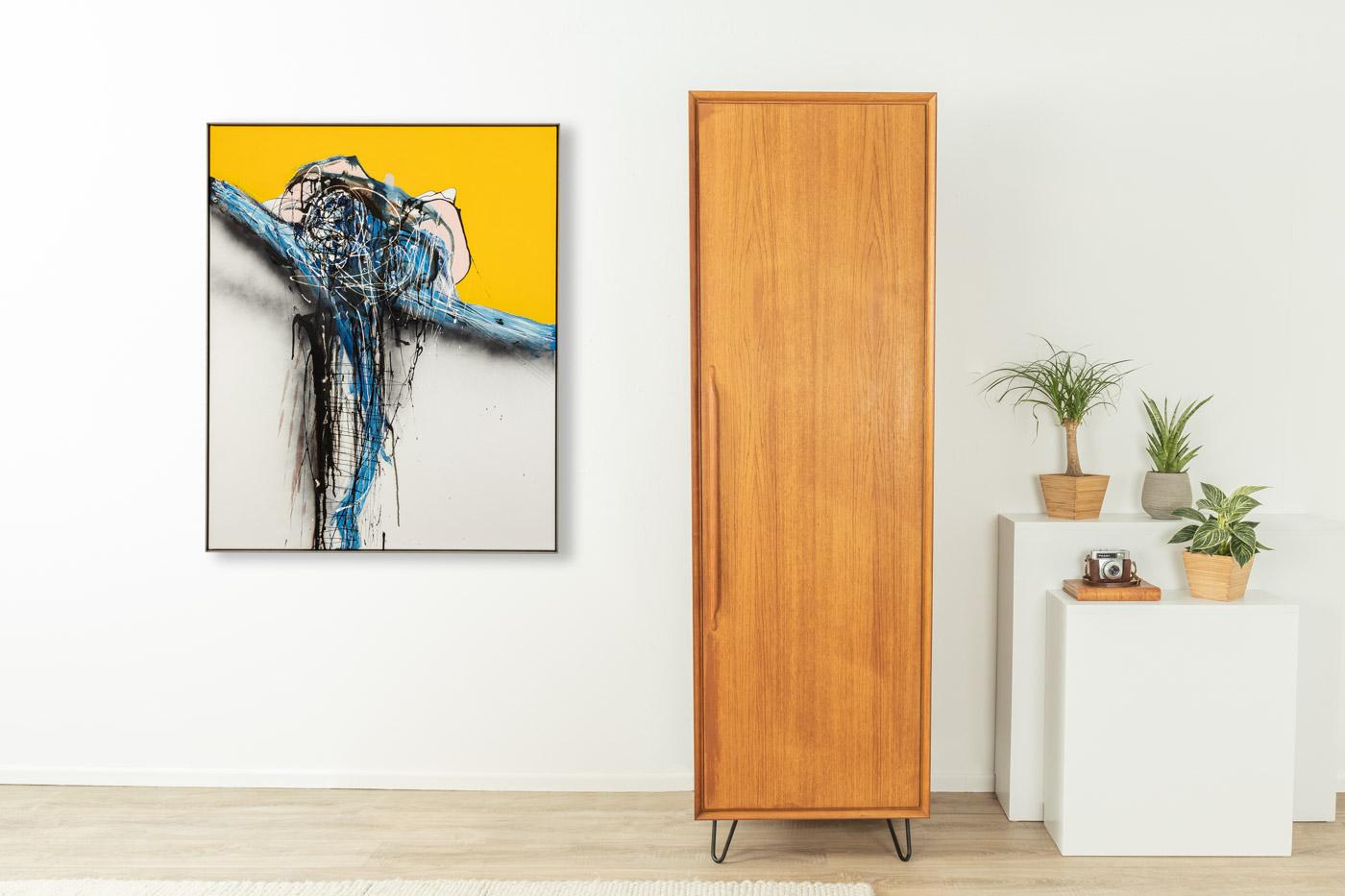 Detlef HAGENBÄUMER “Pop Queen”. Abstract depiction of a female body on a yellow and grey background. Oil/Acrylic on canvas framed in a high-quality, solid steel frame. Ready to hang.