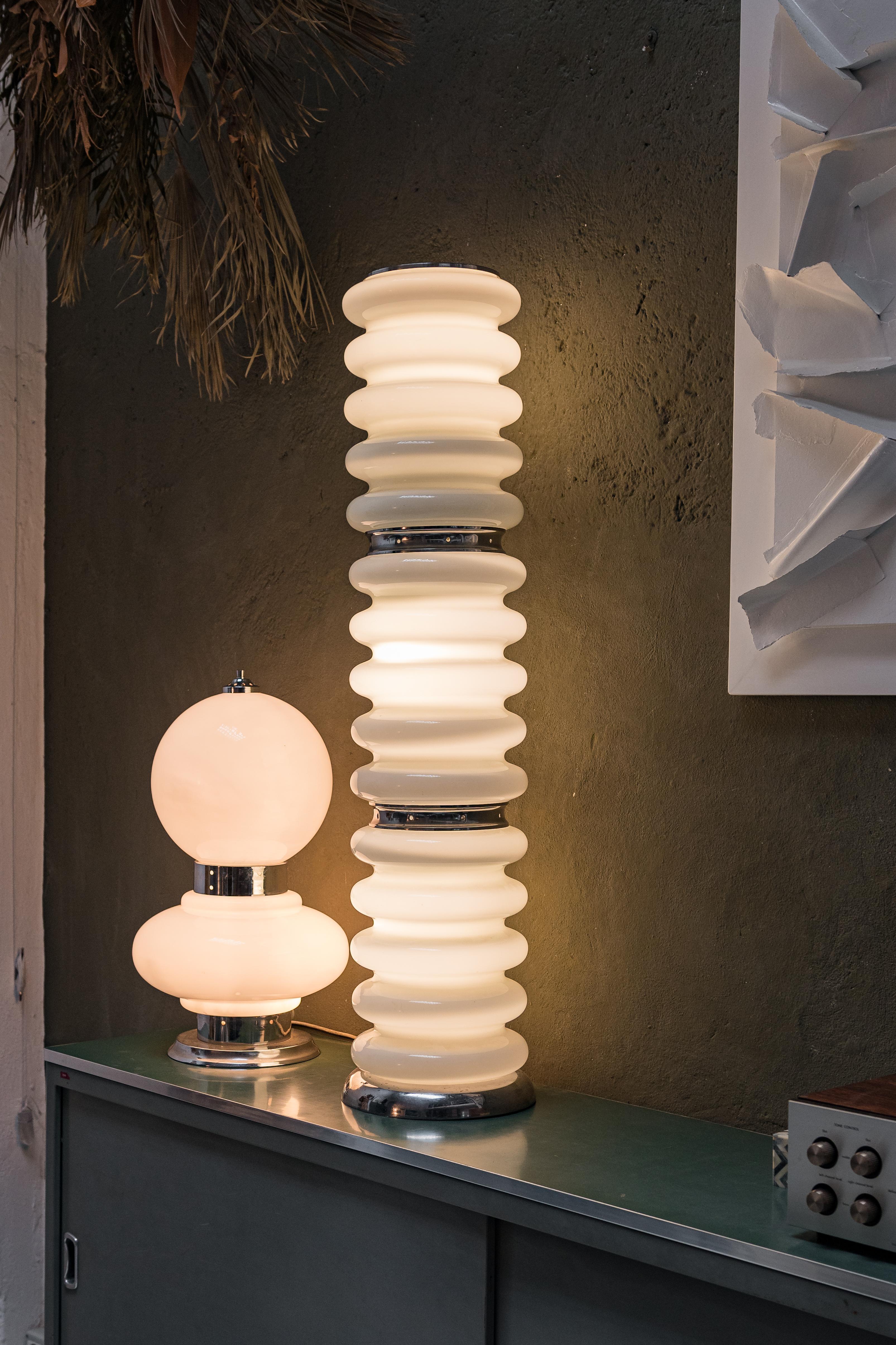 Mid-20th Century Pop Sculptural Murano Glass Floor / Table Lamp, Carlo Nason for Mazzega, Opaline For Sale