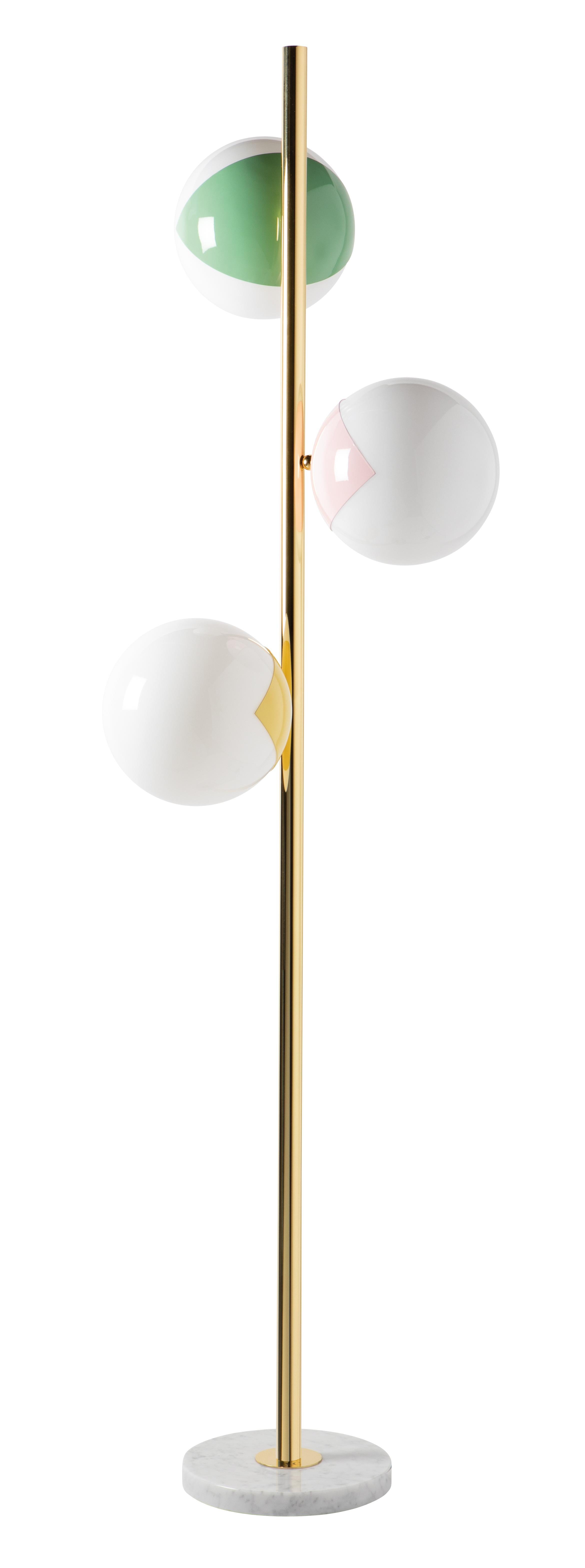Pop up floor lamp by Magic Circus Editions
Dimensions: W 170 x H 51 cm
 diameter sphere 22 cm
Materials: Carrara marble base, smooth brass tube, glossy mouth blown glass

Available finishes: Matte black tube and brass, matte black tube and