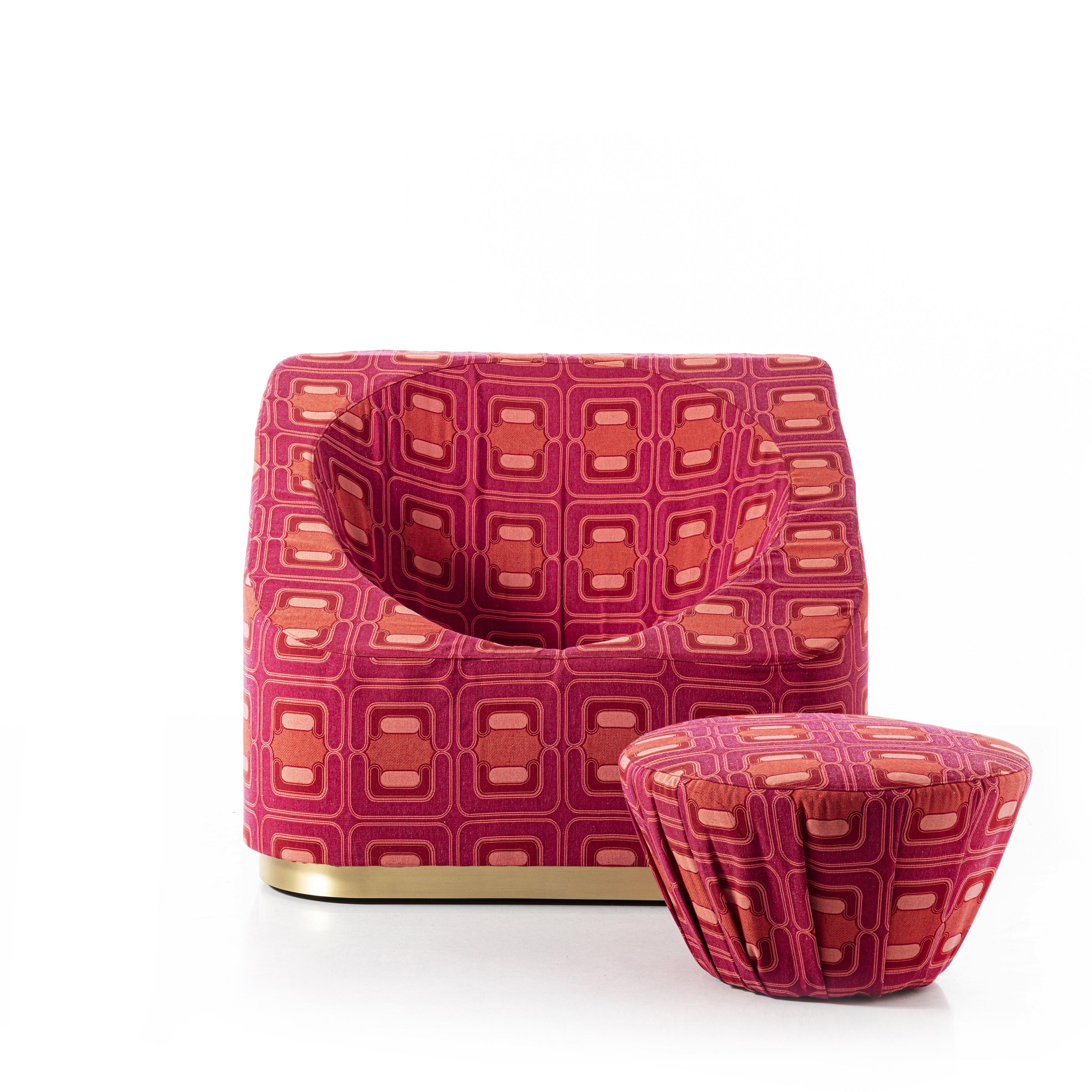 Contemporary Pop-Up Lightweight Original Vintage Fabric Lounge Armchair with Removable Pouf For Sale