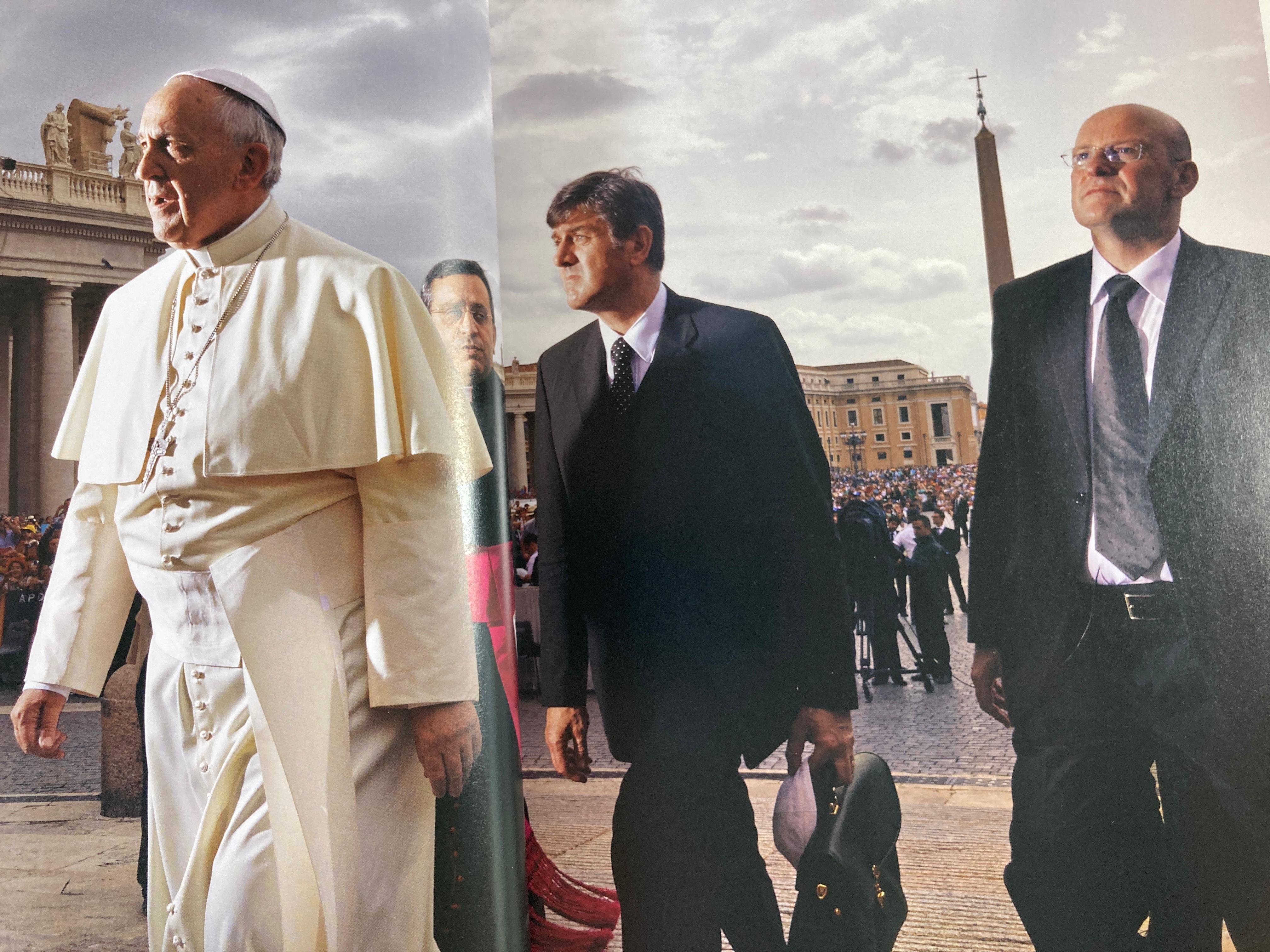 Le Pope Francis et le Nouveau Draper du Vatican, Livre à couverture rigide, Robert en vente 1