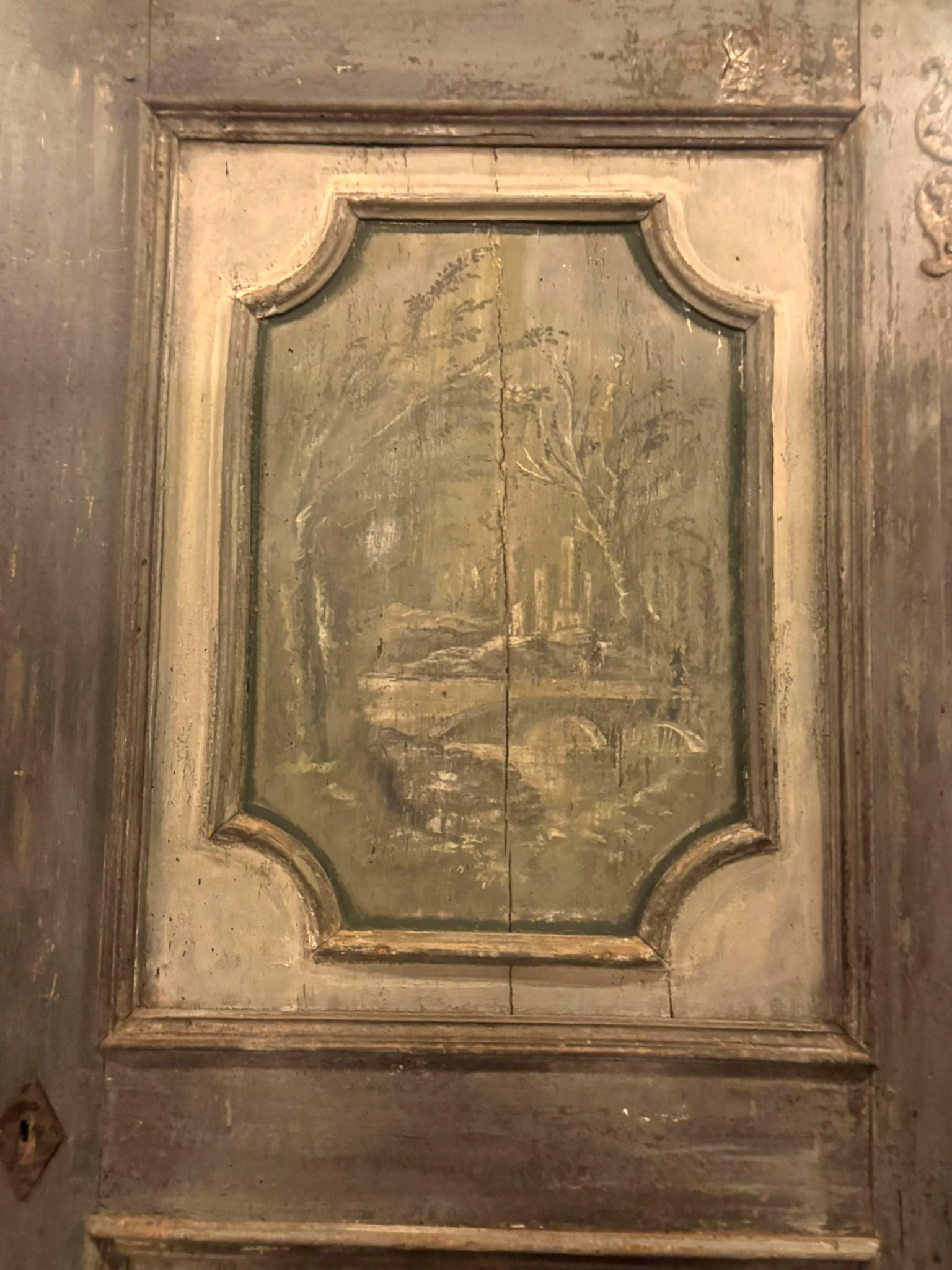 Puerta de madera de álamo lacada y pintada, gris polvoriento, Italia en Bueno estado para la venta en Cuneo, Italy (CN)