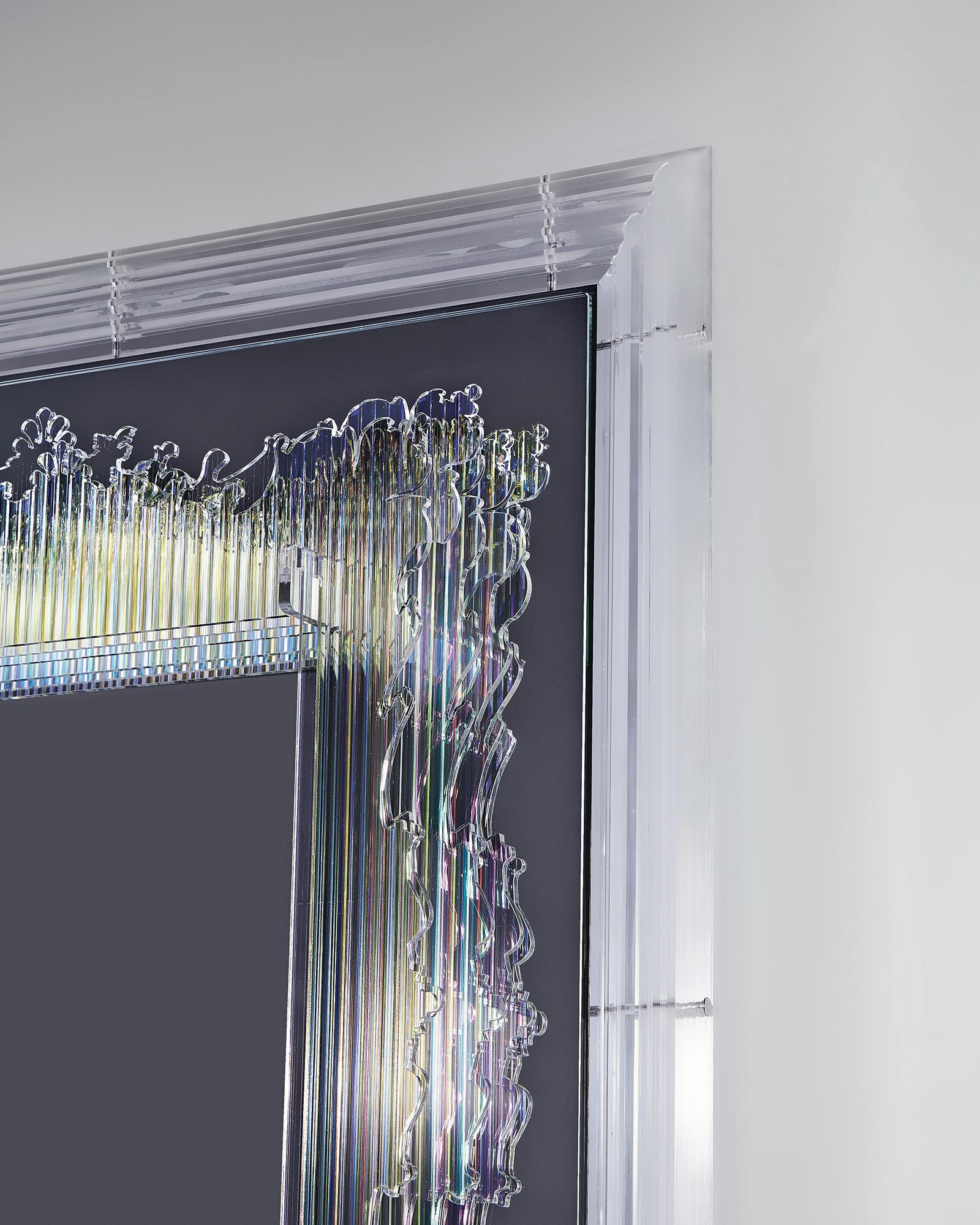 Pop Out Baroque Mirror (Molding Frame)  — Contemporary Sculptural Mirror

This contemporary sculptural mirror reinterprets the expressive elegance of the Baroque frame through a minimalist, modern language.
A transparent plexiglass molding wraps