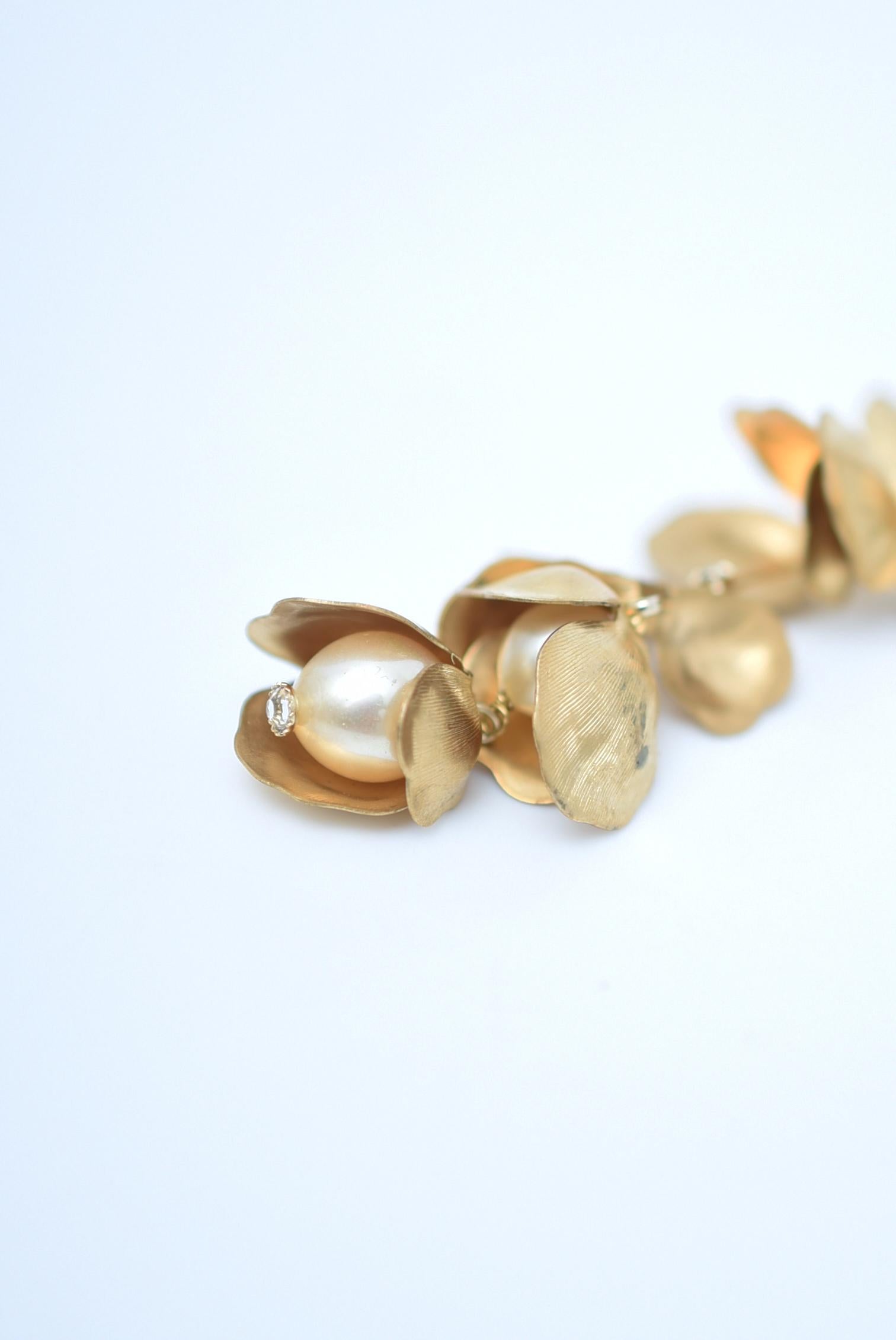 Artisan poppy bouquet earring / vintage jewelry , 1970's vintage parts For Sale