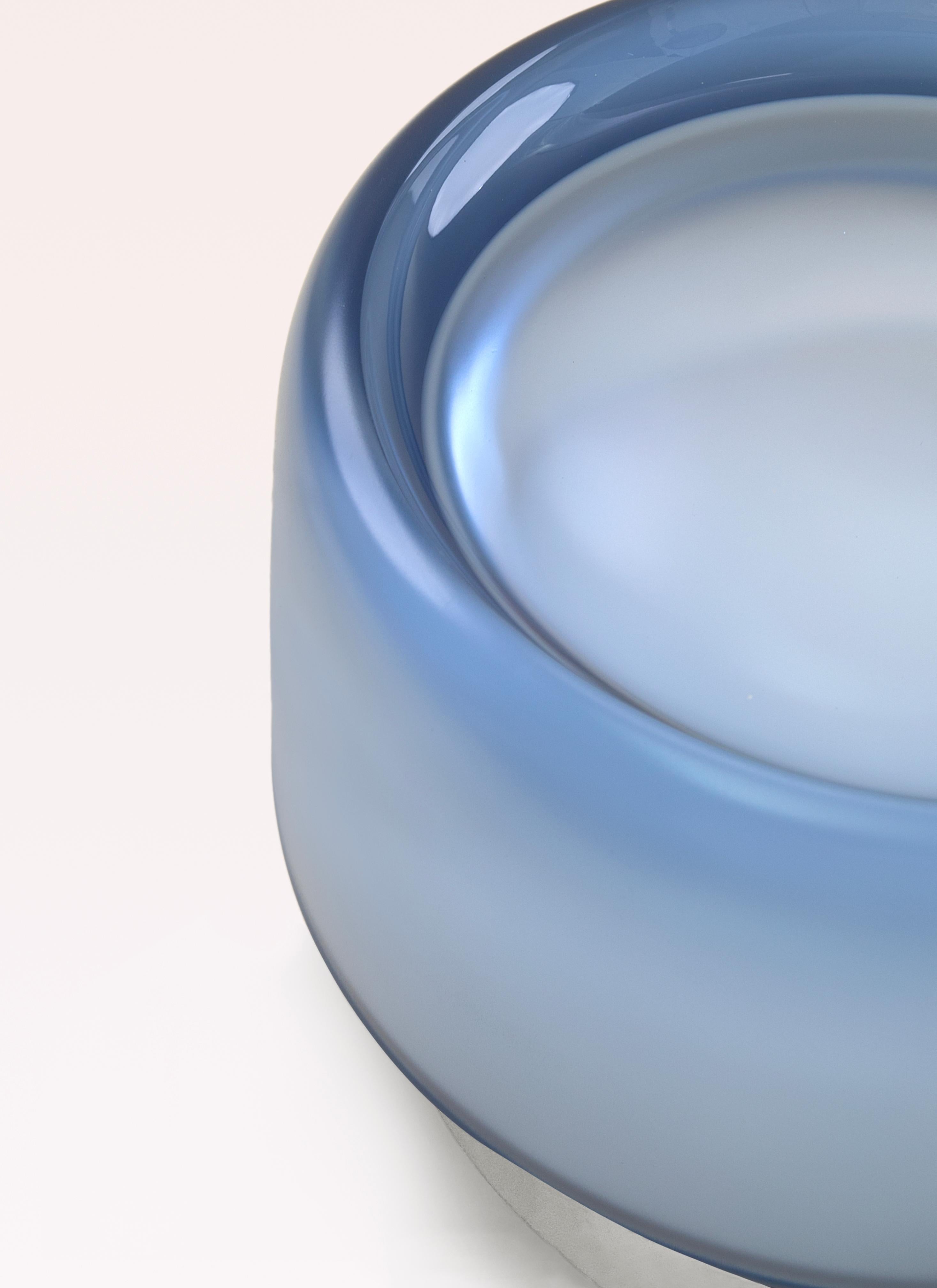 Postmoderno Tavolino POPSY fresco in resina di MOĆI Collective in vendita